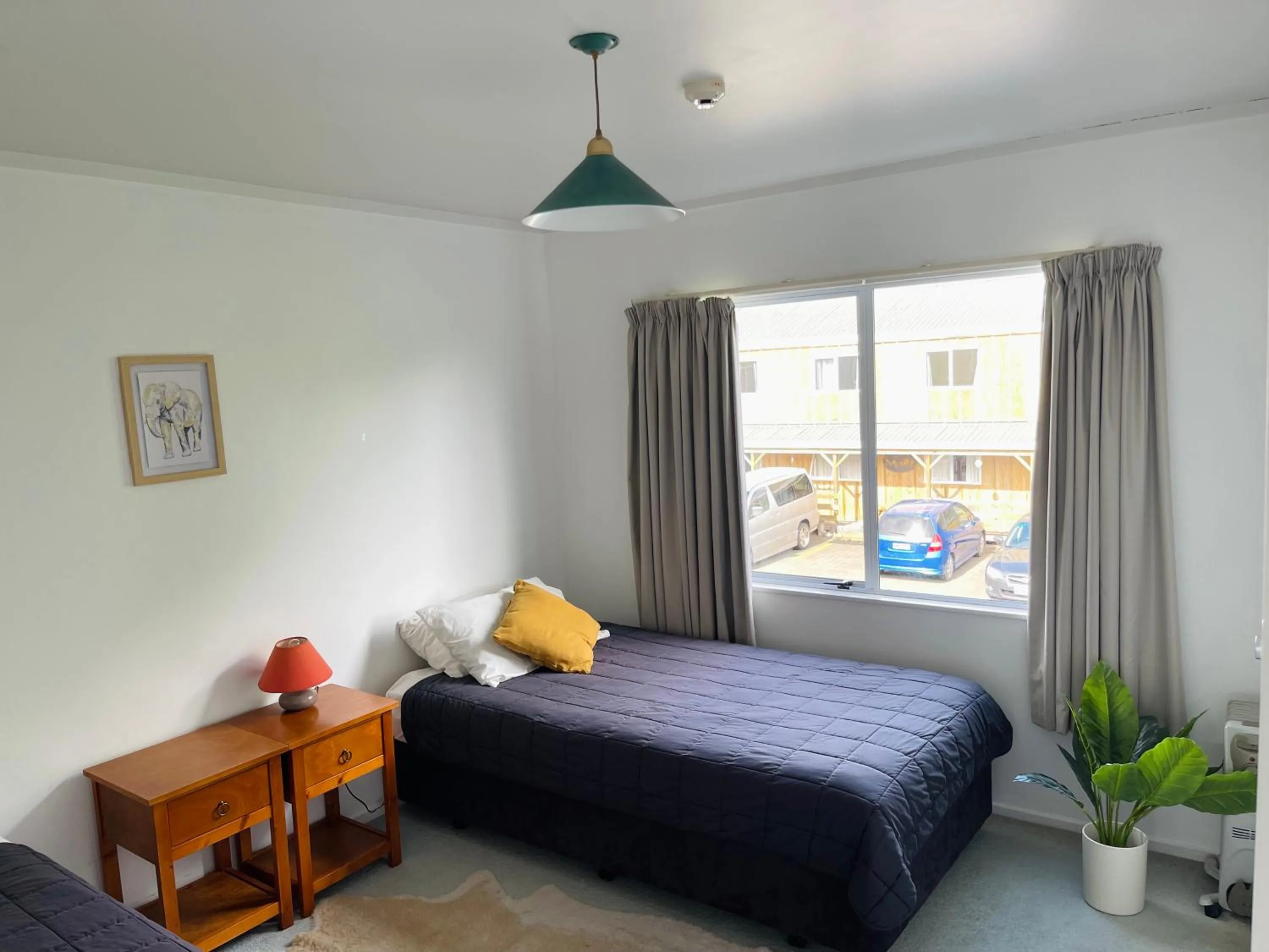 Bed in Howard's Mountain Lodge