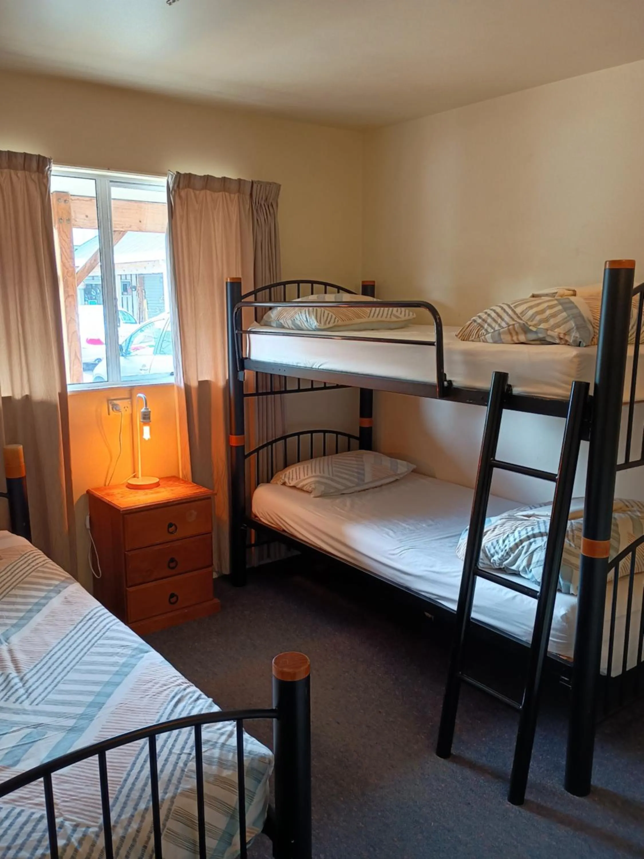 Bed in Howard's Mountain Lodge