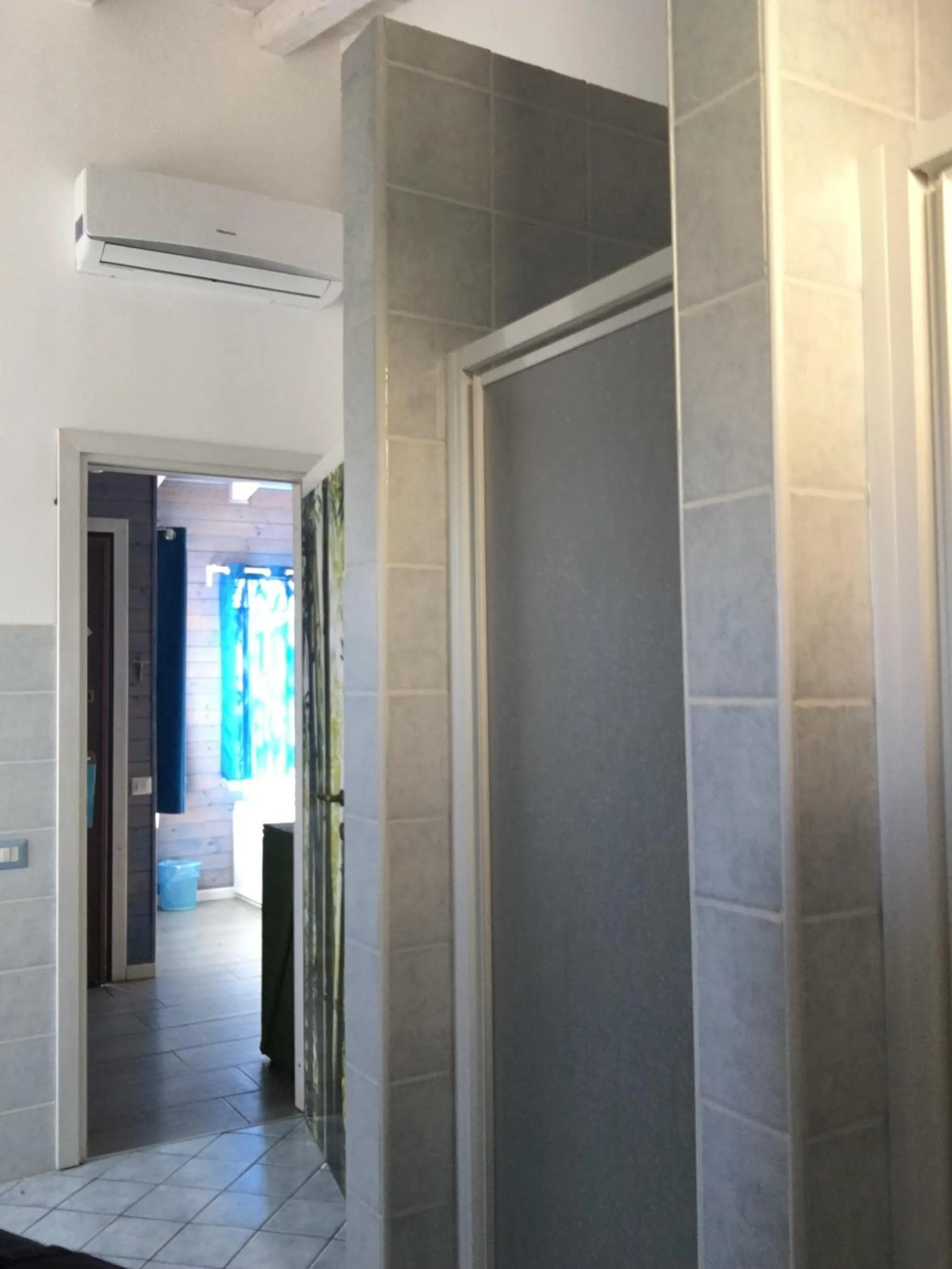 Bathroom in Mandorleo