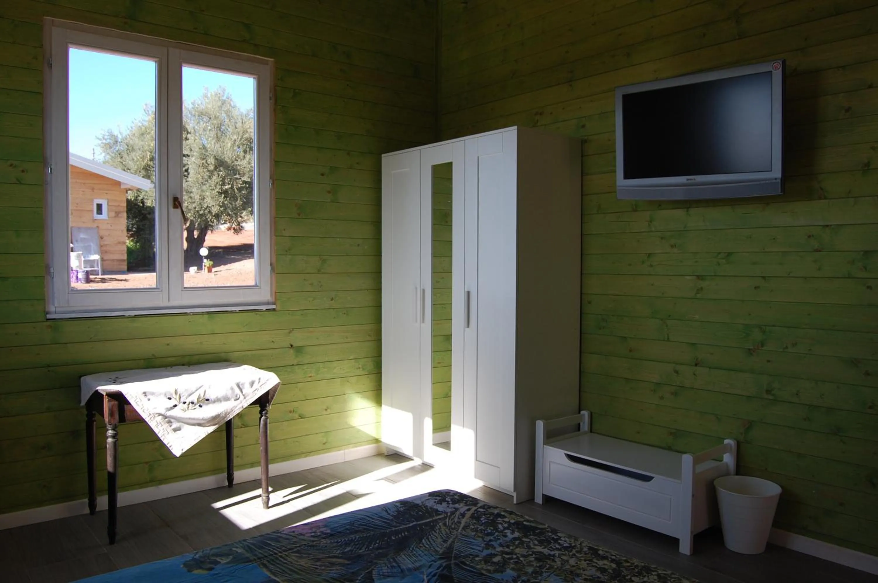 Photo of the whole room in Mandorleo