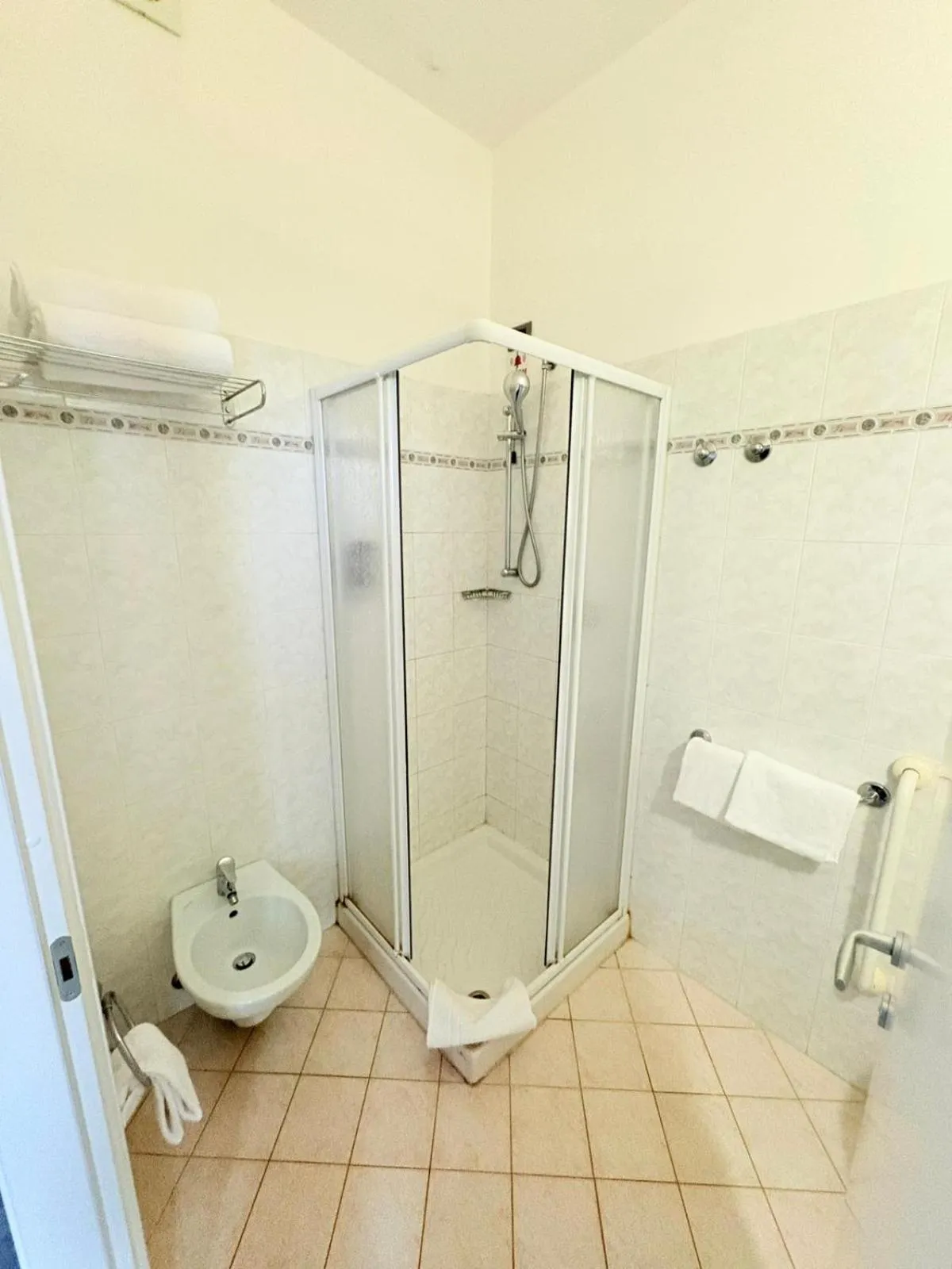 Shower in Hotel Meuble' Atlantic