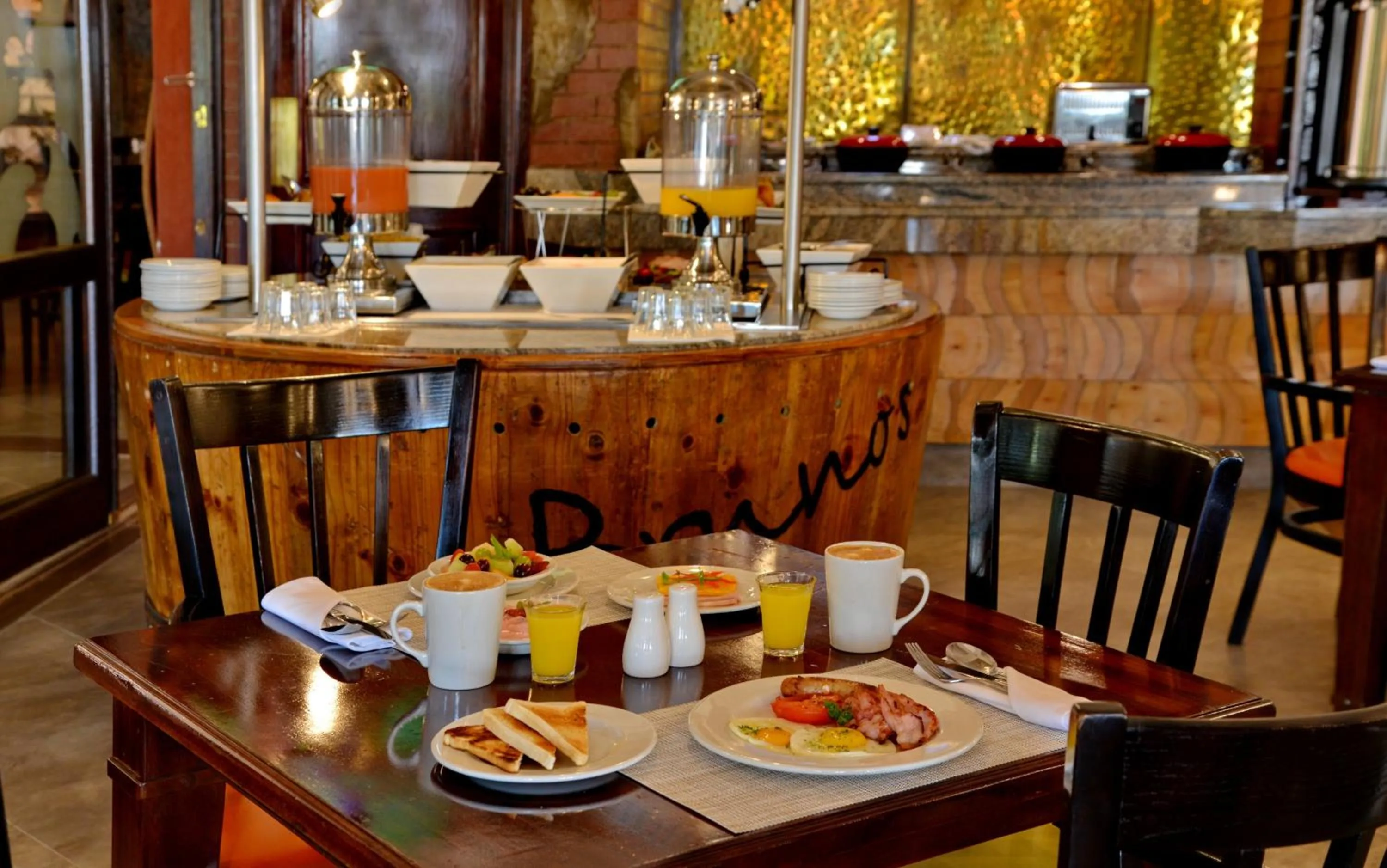 Restaurant/places to eat in The Centurion Hotel