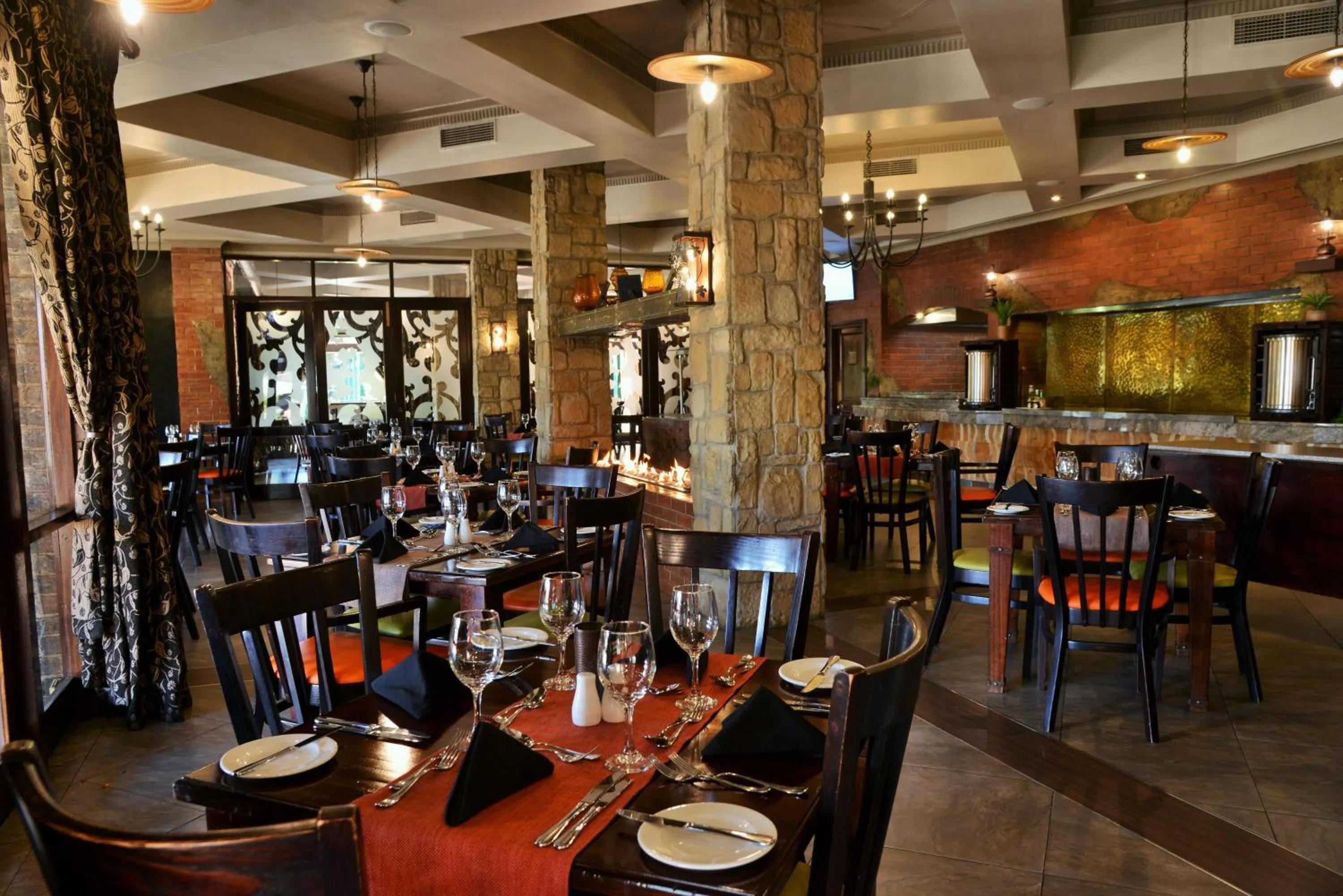 Restaurant/places to eat in The Centurion Hotel
