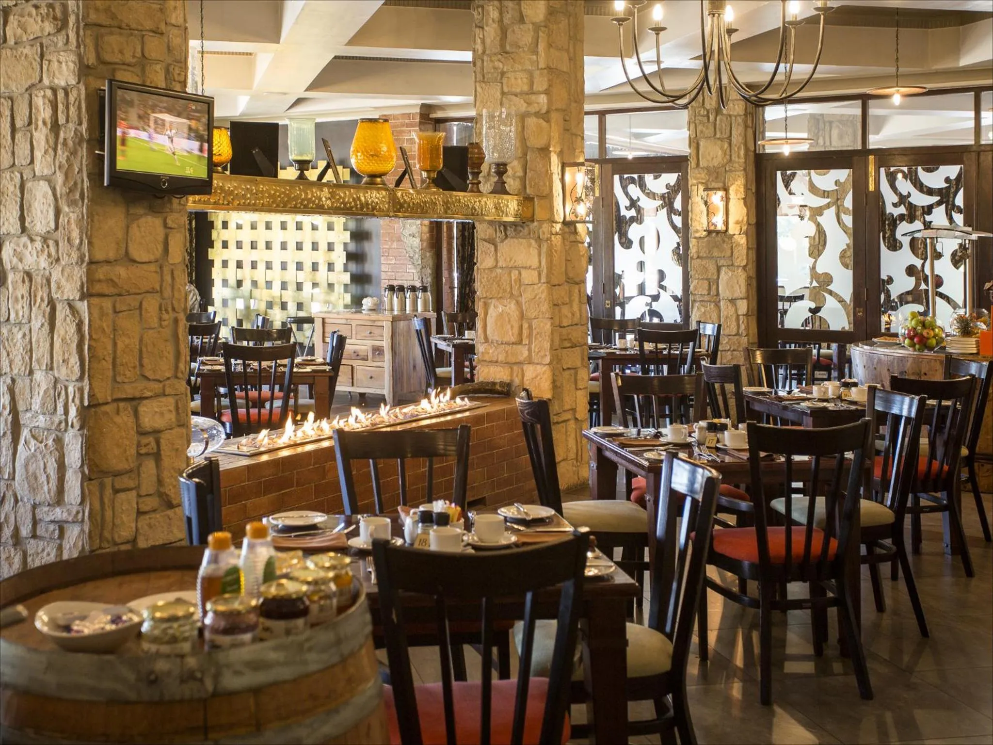 Restaurant/places to eat in The Centurion Hotel