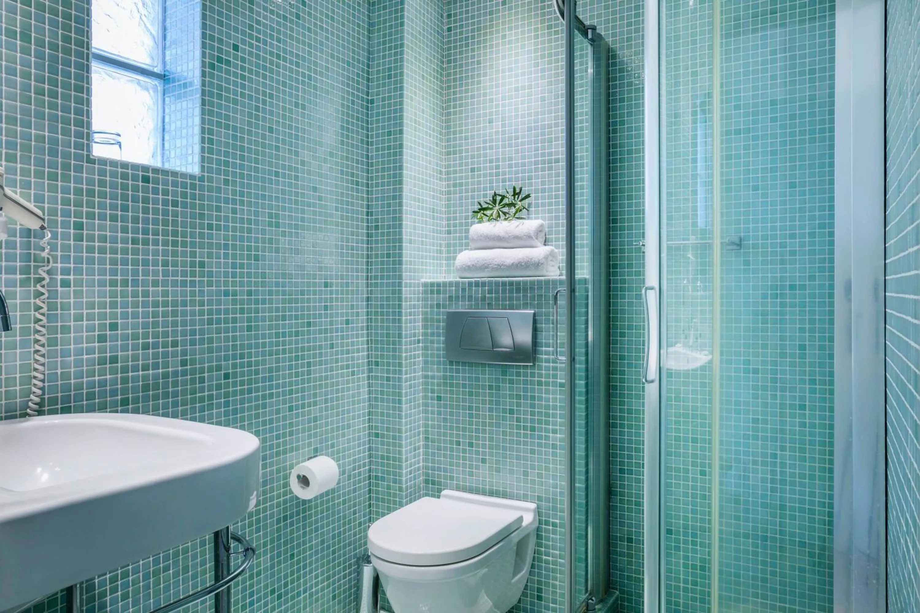 Shower in Hotel Hanioti Village Spa