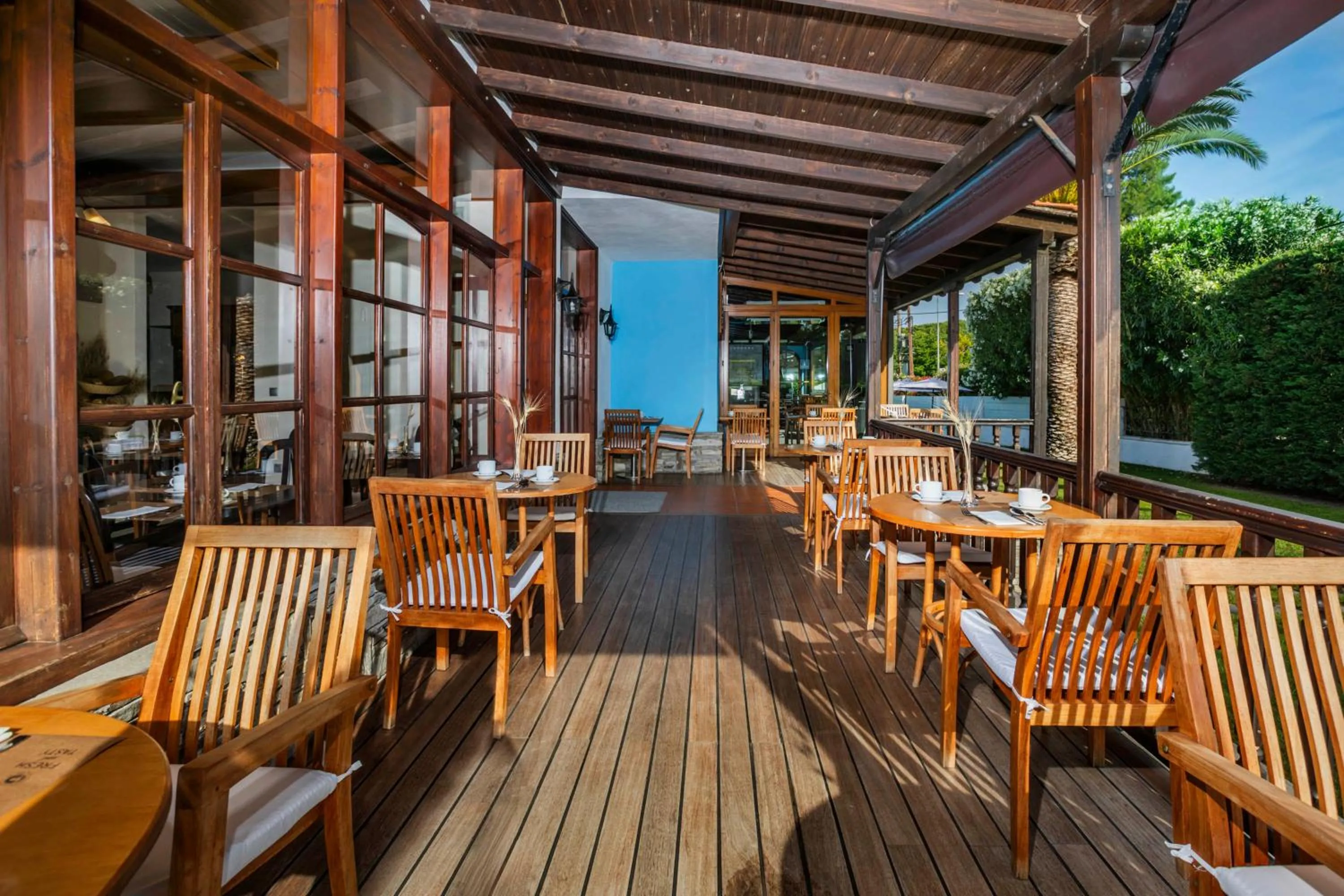 Restaurant/places to eat in Hotel Hanioti Village Spa