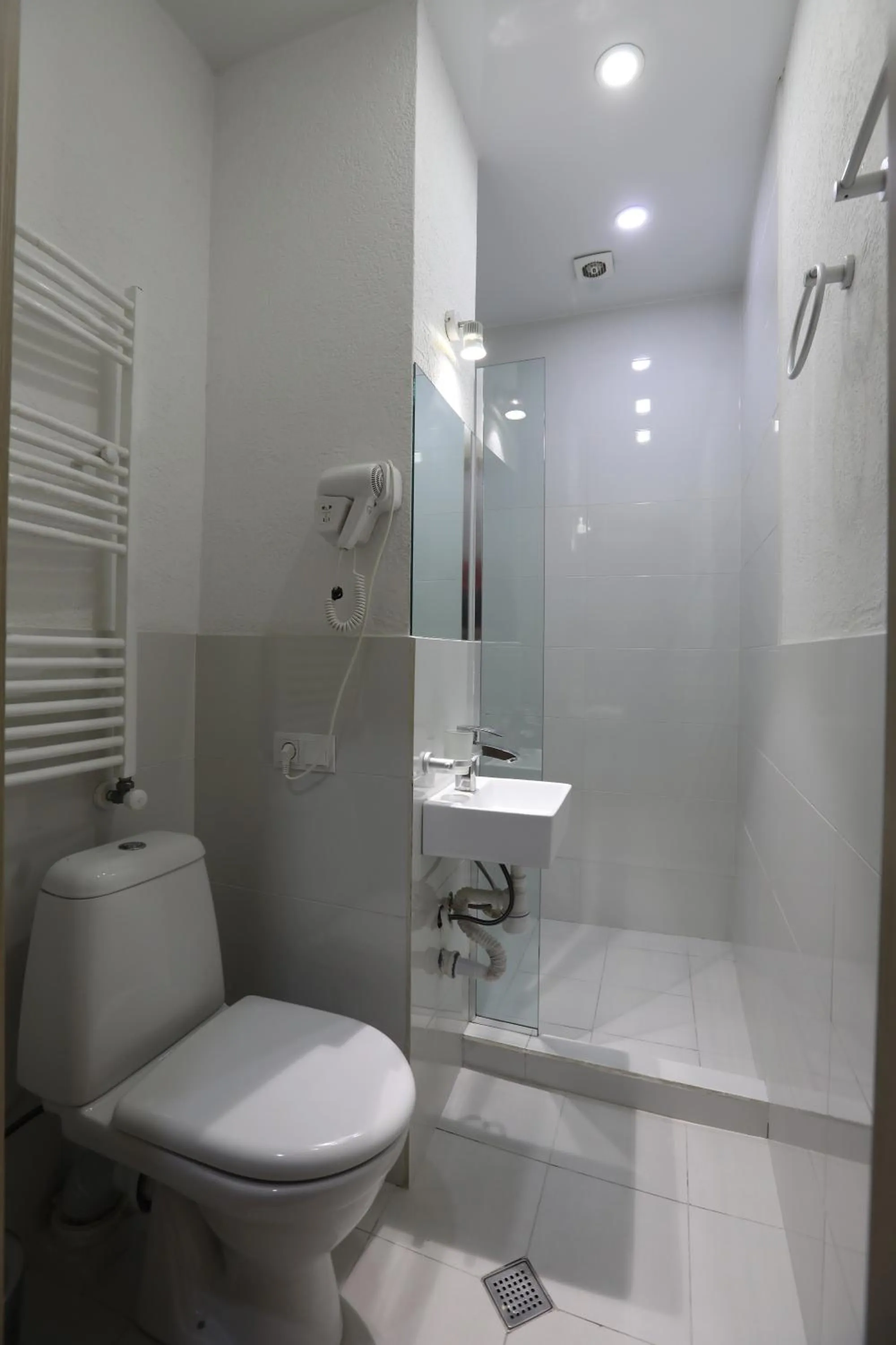 Bathroom in Tekla Palace By Urban Hotels