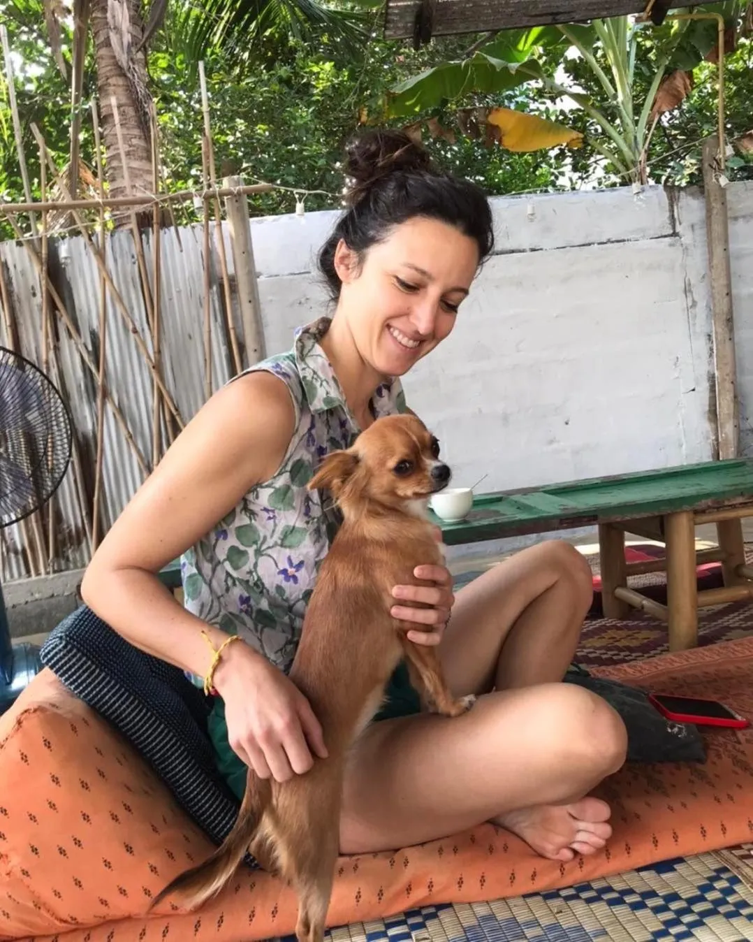 group of guests in Ban Narai River Guesthouse