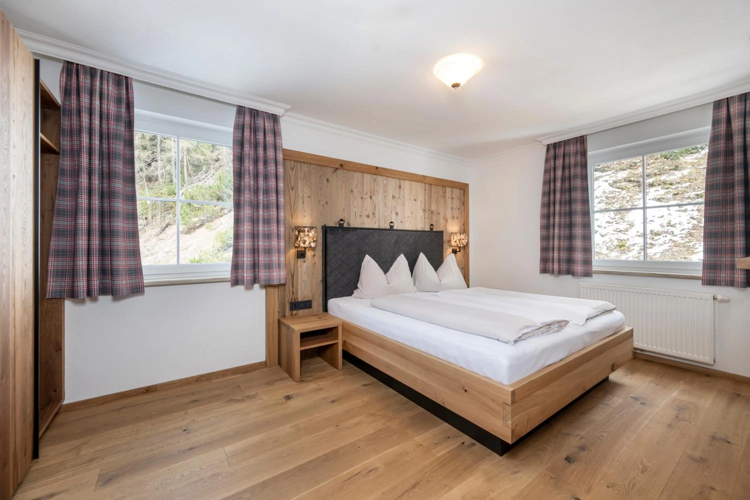 Bed in Hotel Almschlössl & Schrotteralm