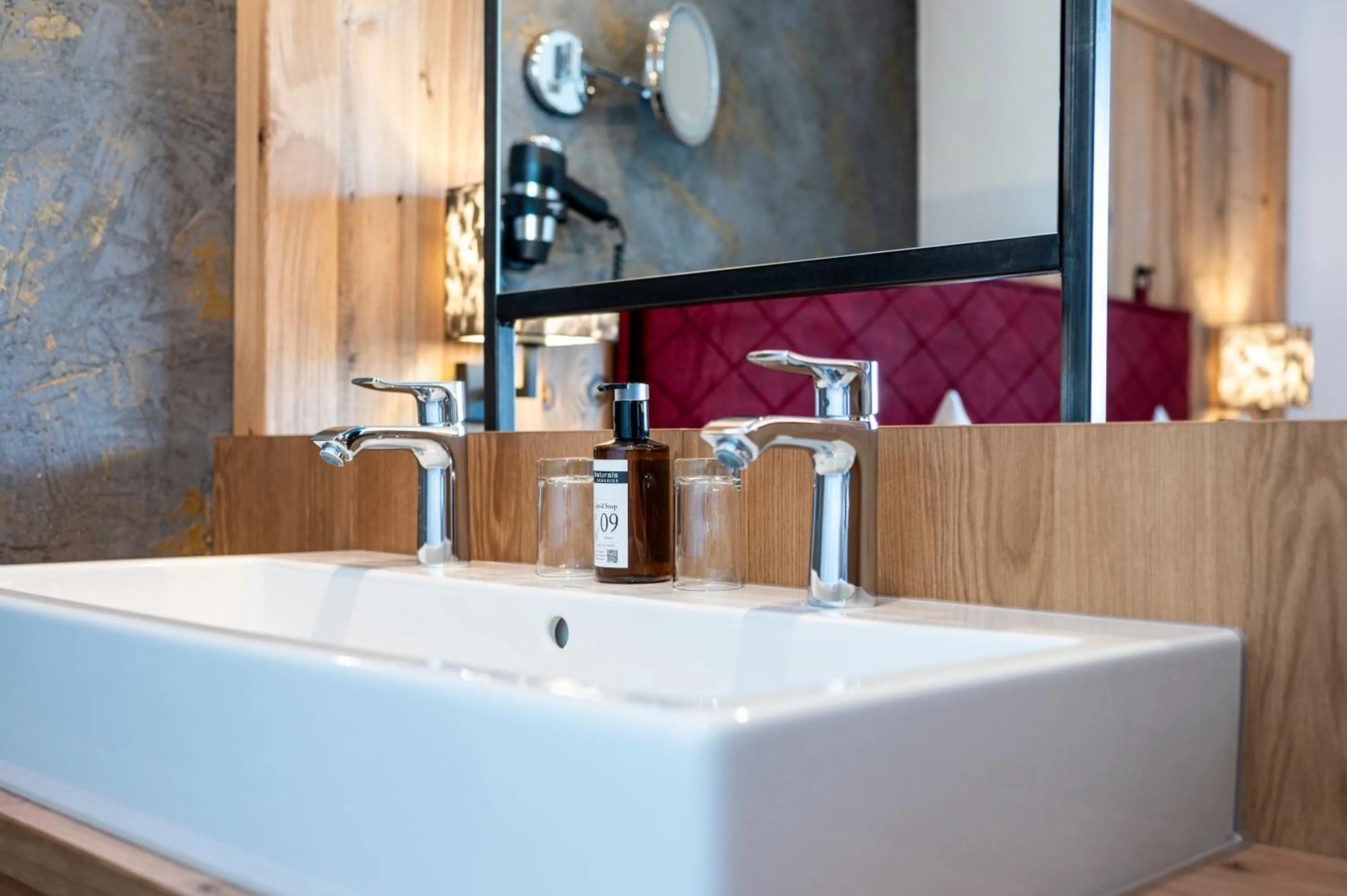 Bathroom in Hotel Almschlössl & Schrotteralm