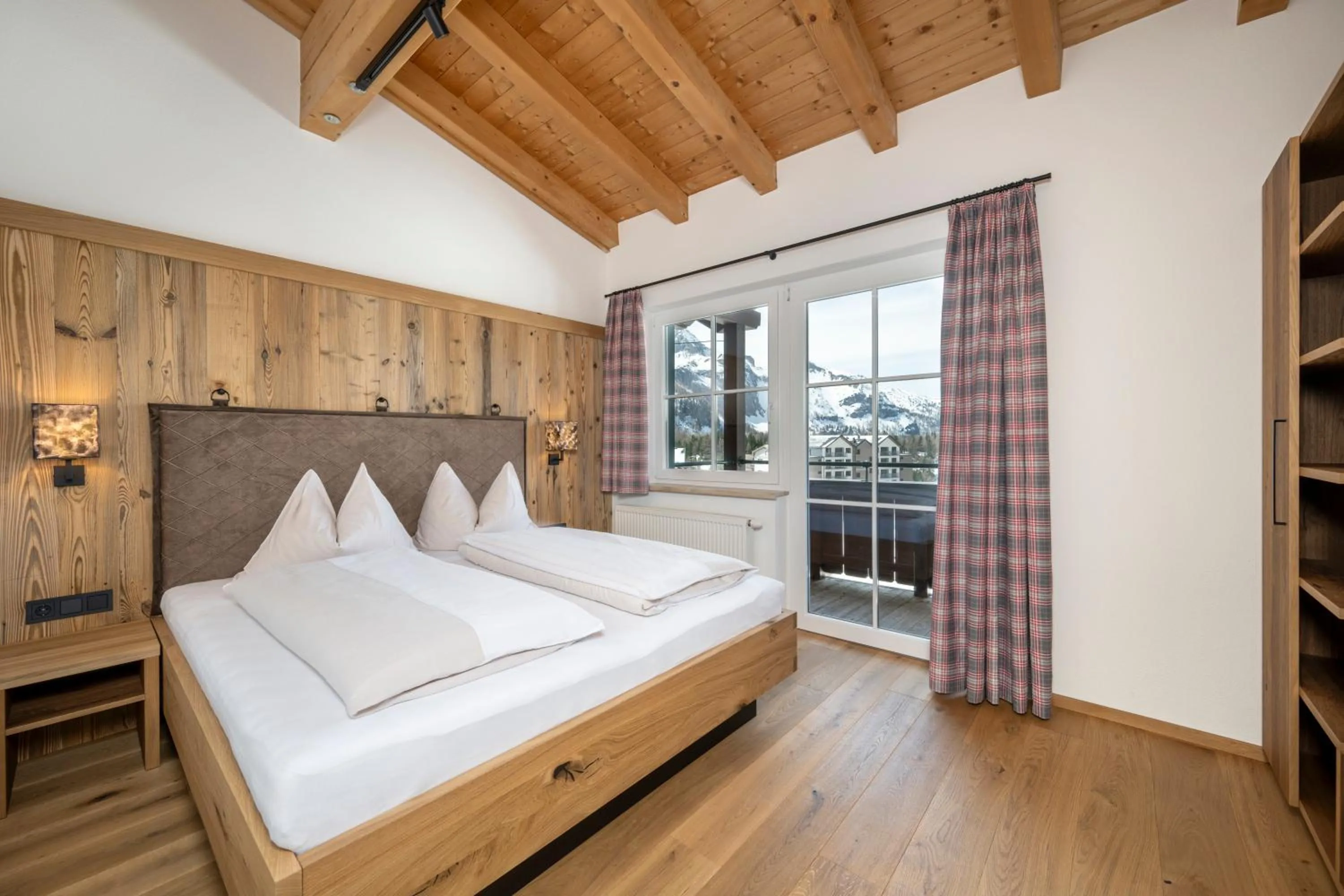 Bed in Hotel Almschlössl & Schrotteralm