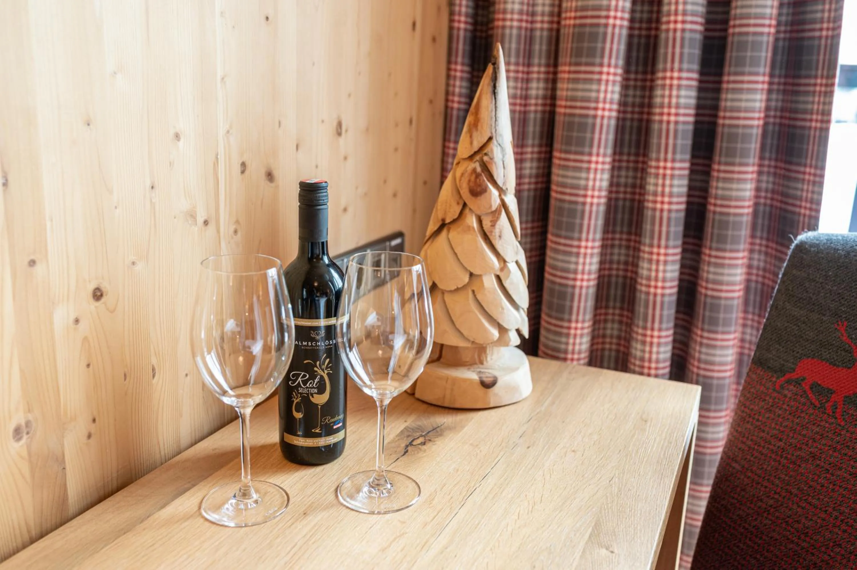 Decorative detail in Hotel Almschlössl & Schrotteralm