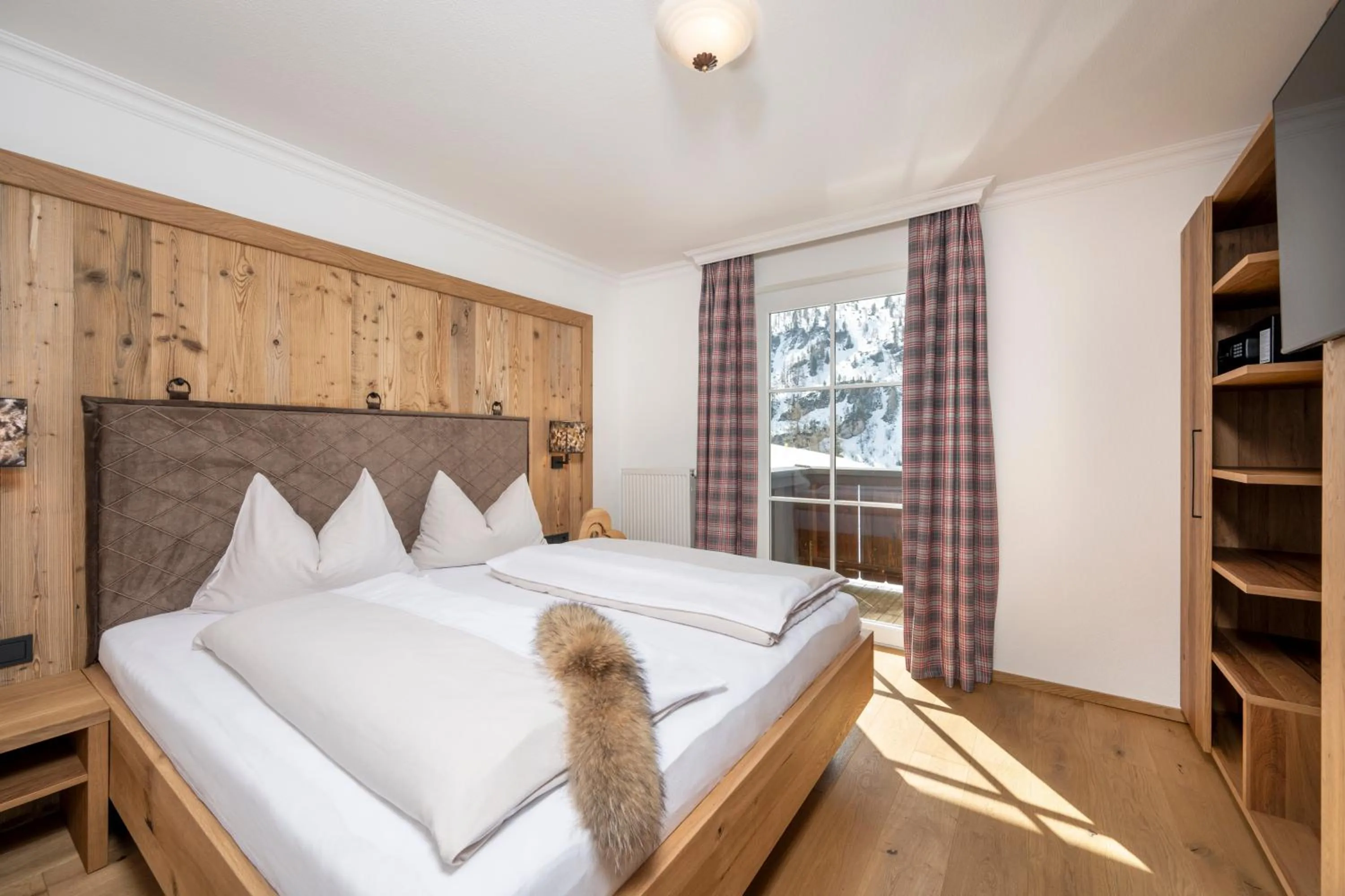 Bed in Hotel Almschlössl & Schrotteralm