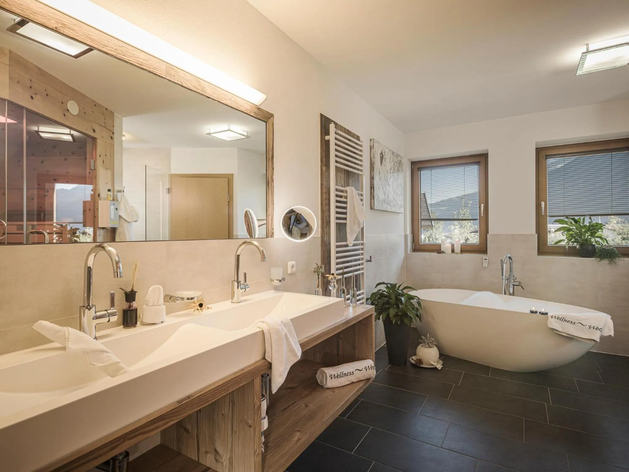 Shower in Apart Central – Premium Mountain&Garden