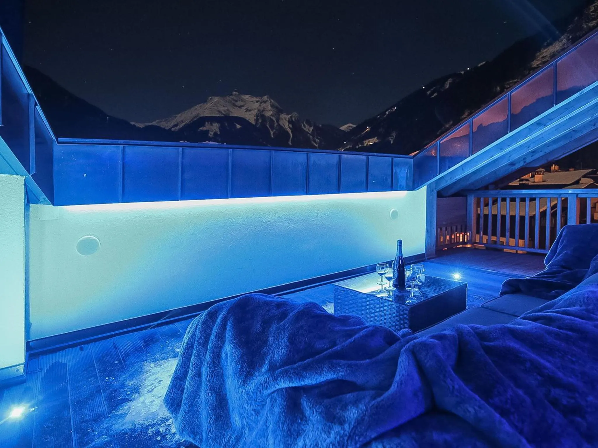 Night in Apart Central – Premium Mountain&Garden