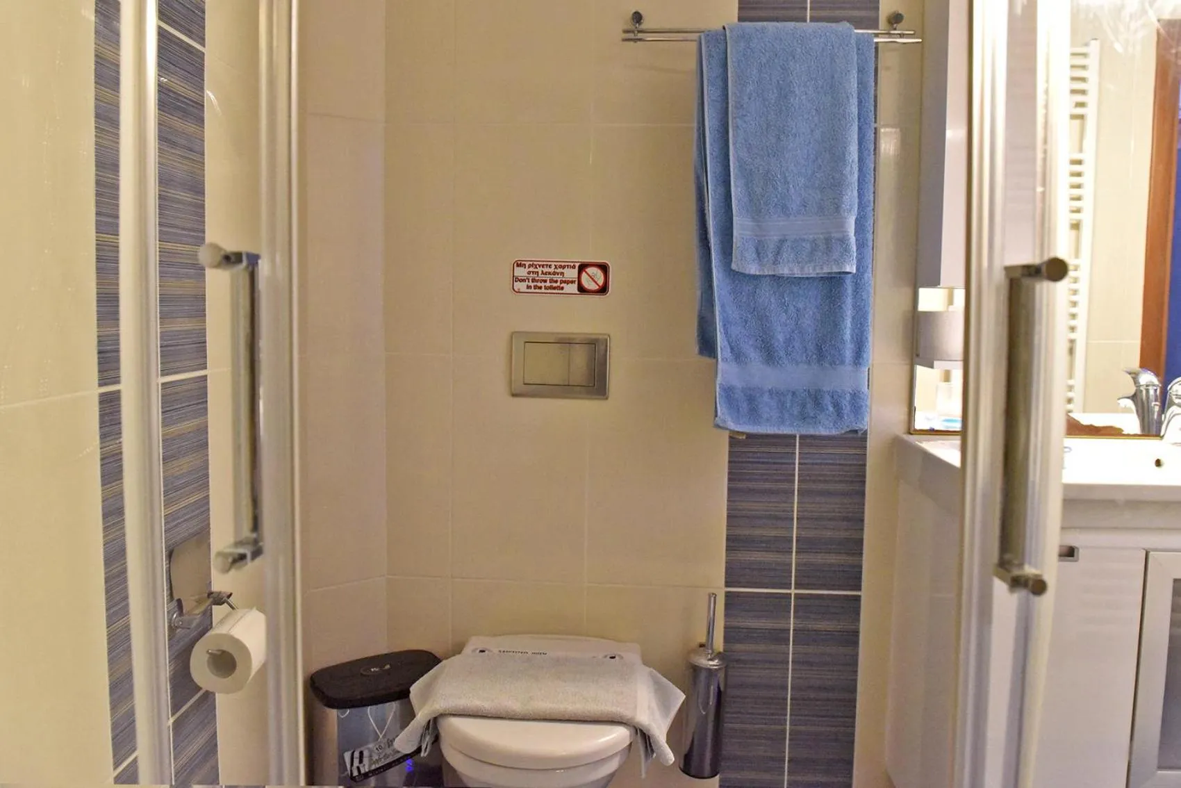 Bathroom in Aegean Wave - Faros