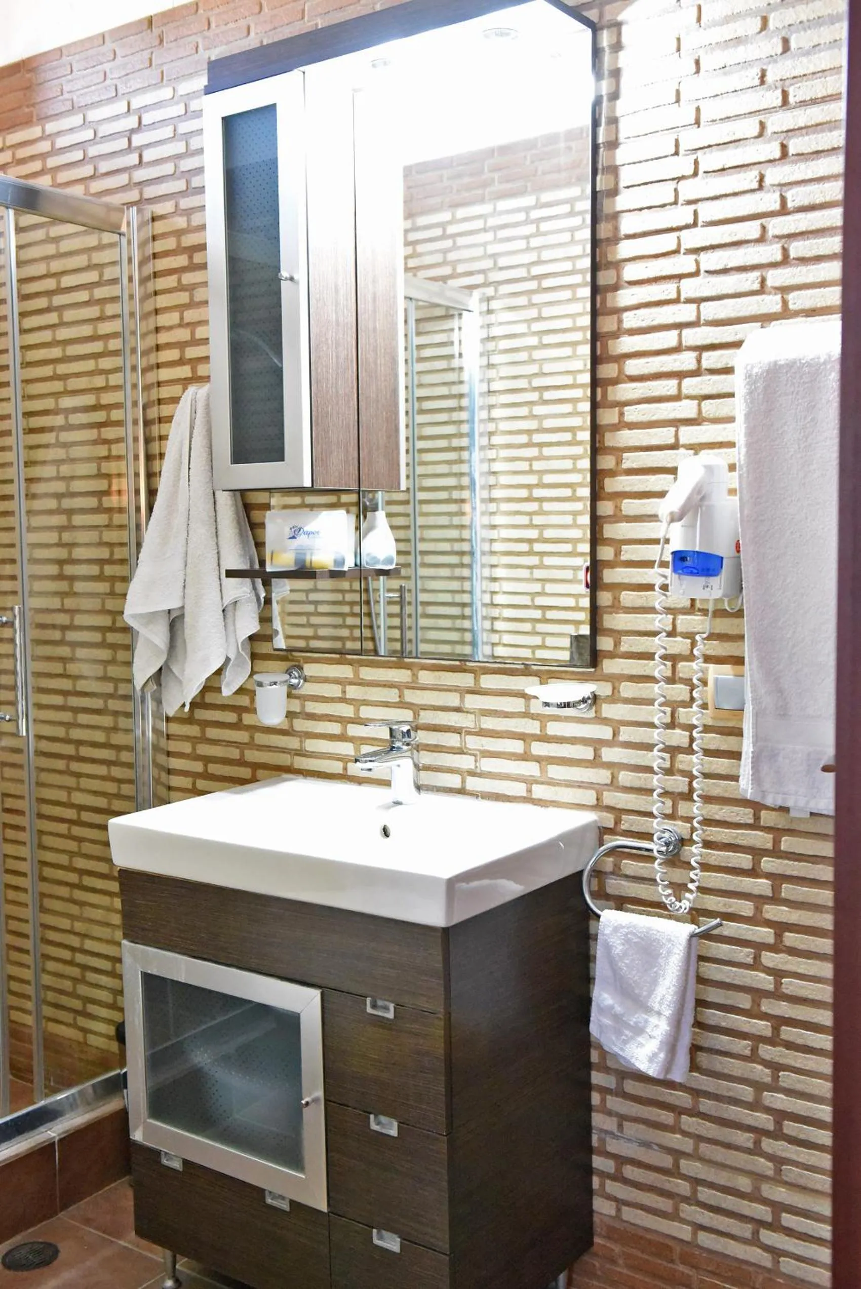 Bathroom in Aegean Wave - Faros