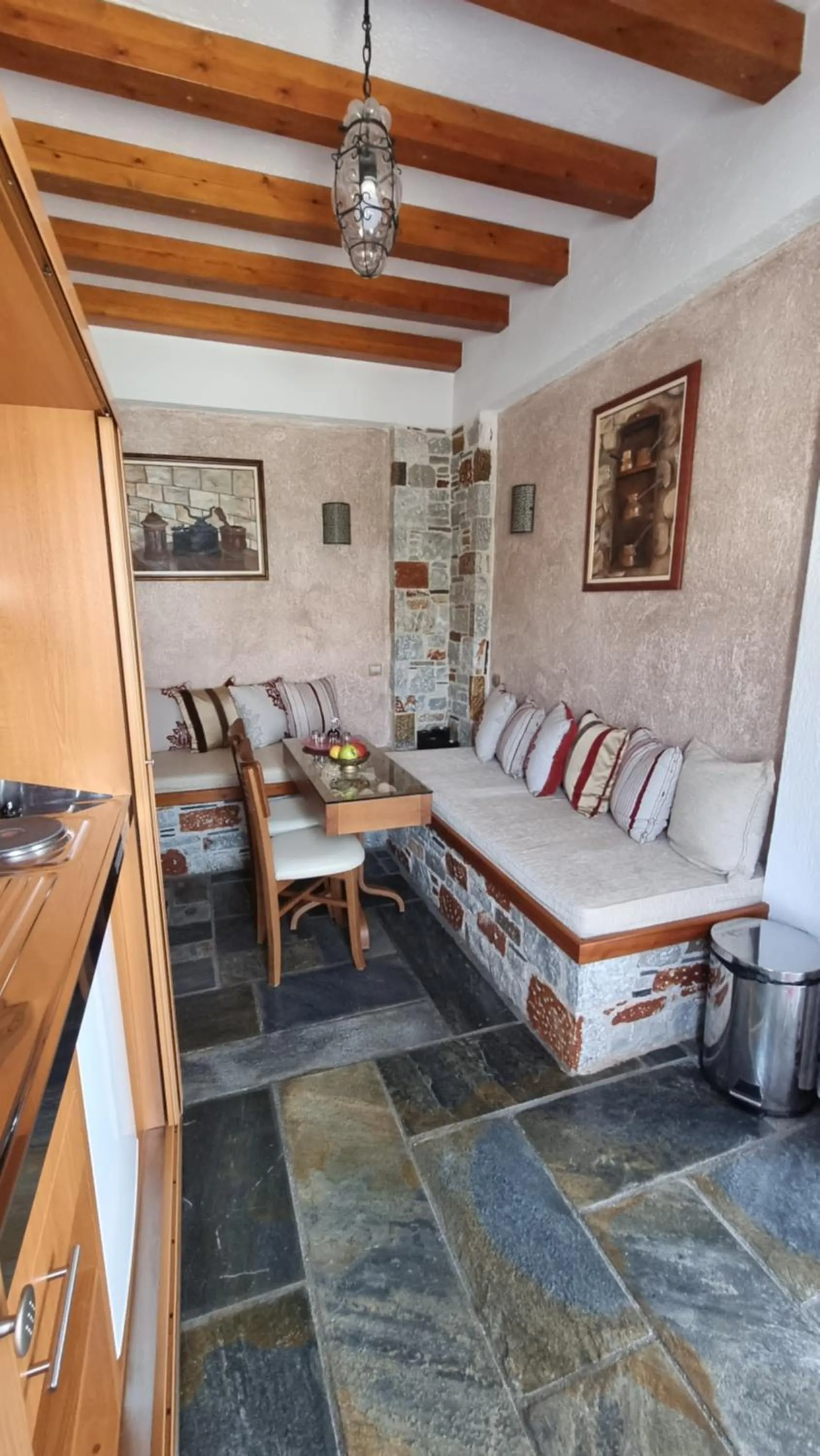 Photo of the whole room in Aegean Wave - Faros