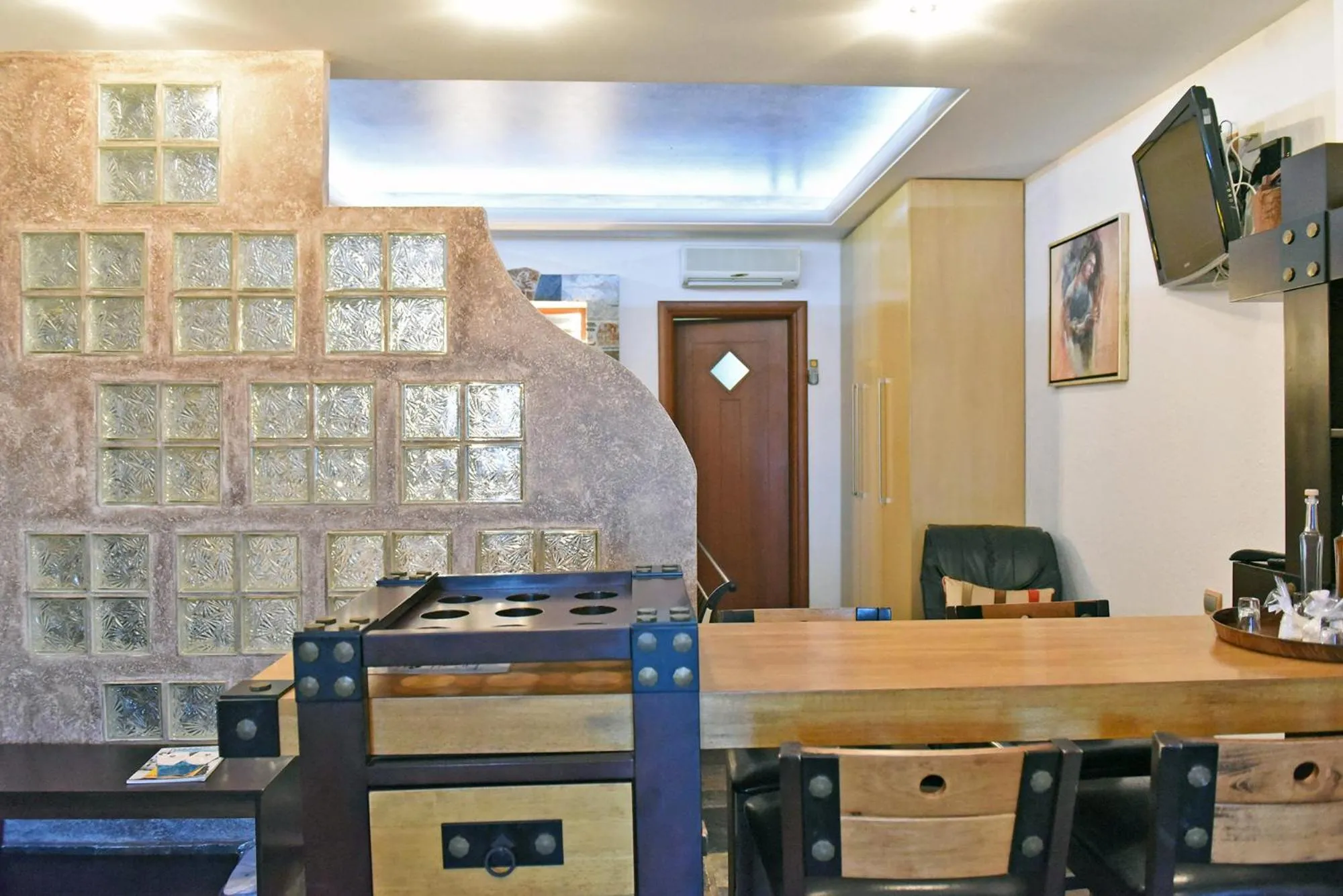 Dining area in Aegean Wave - Faros