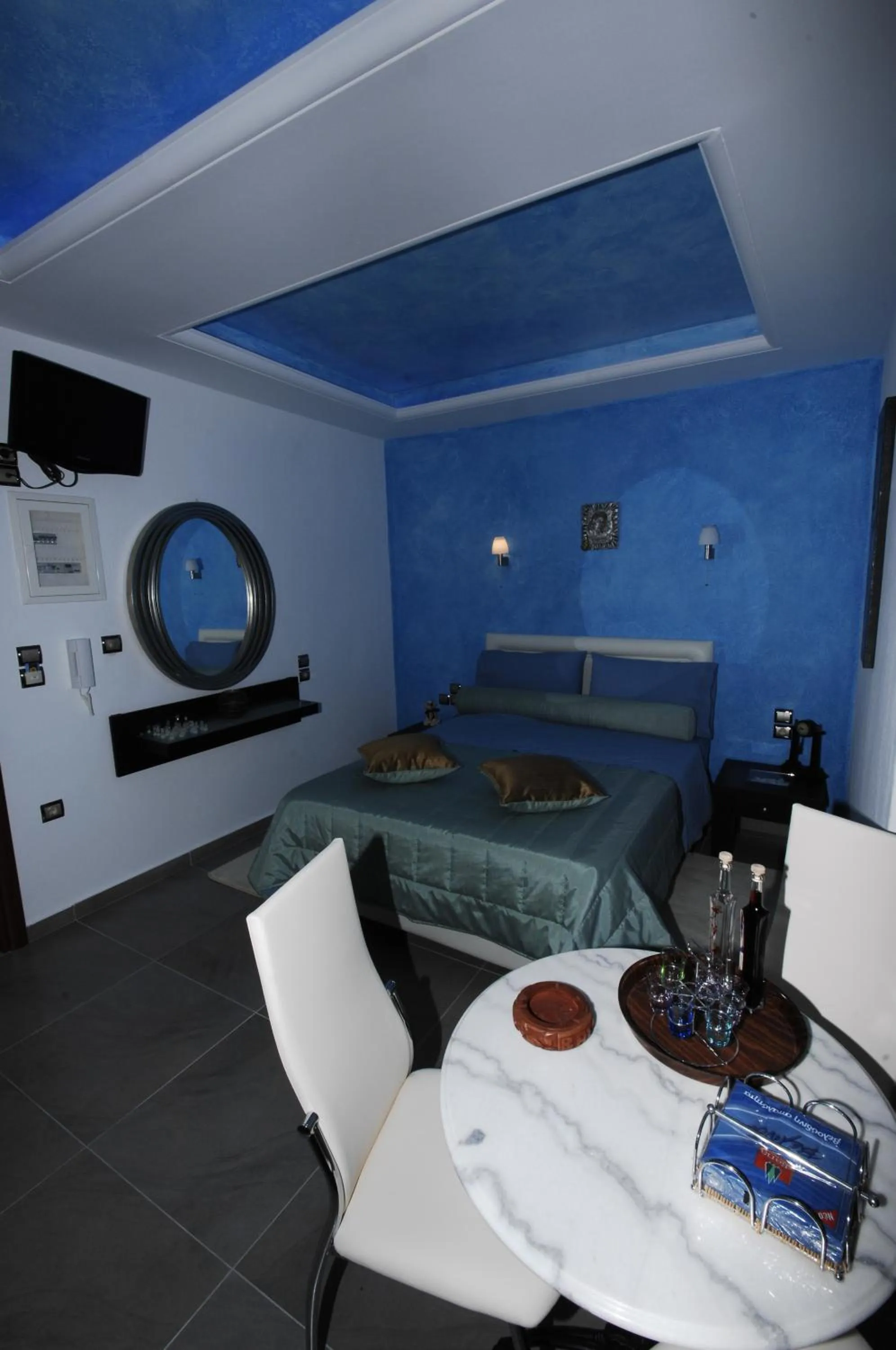 Photo of the whole room in Aegean Wave - Faros