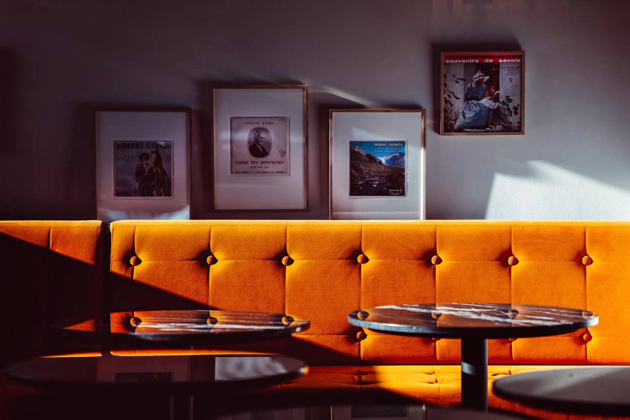 Lounge or bar in Le Val Thorens, a Beaumier hotel