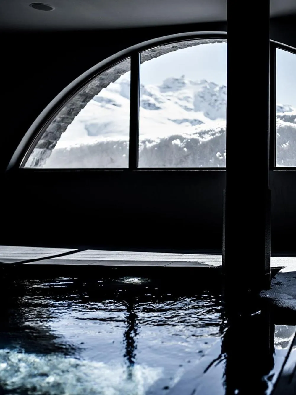 Swimming pool in Le Val Thorens, a Beaumier hotel