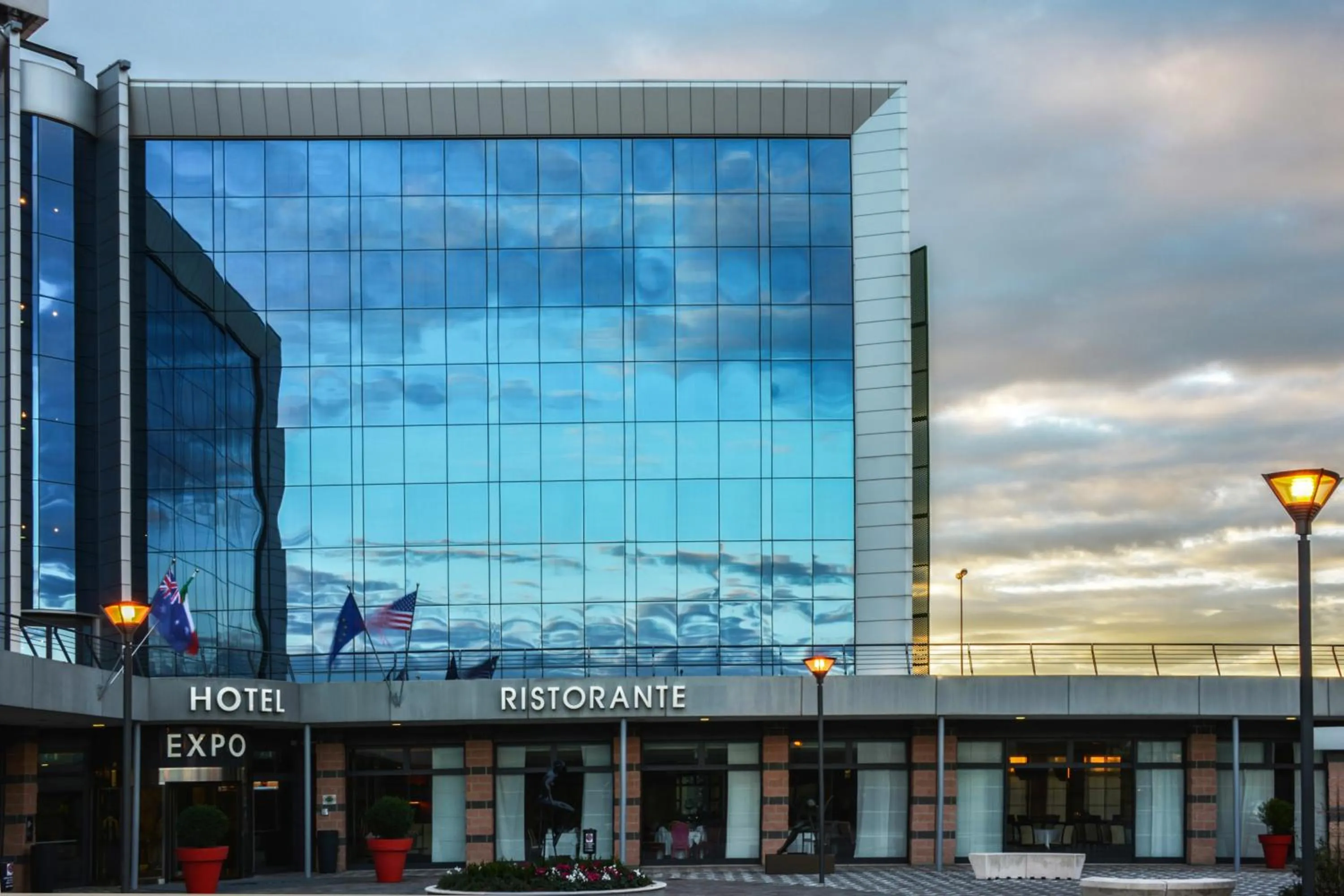 Facade/entrance in Best Western Plus Hotel Expo