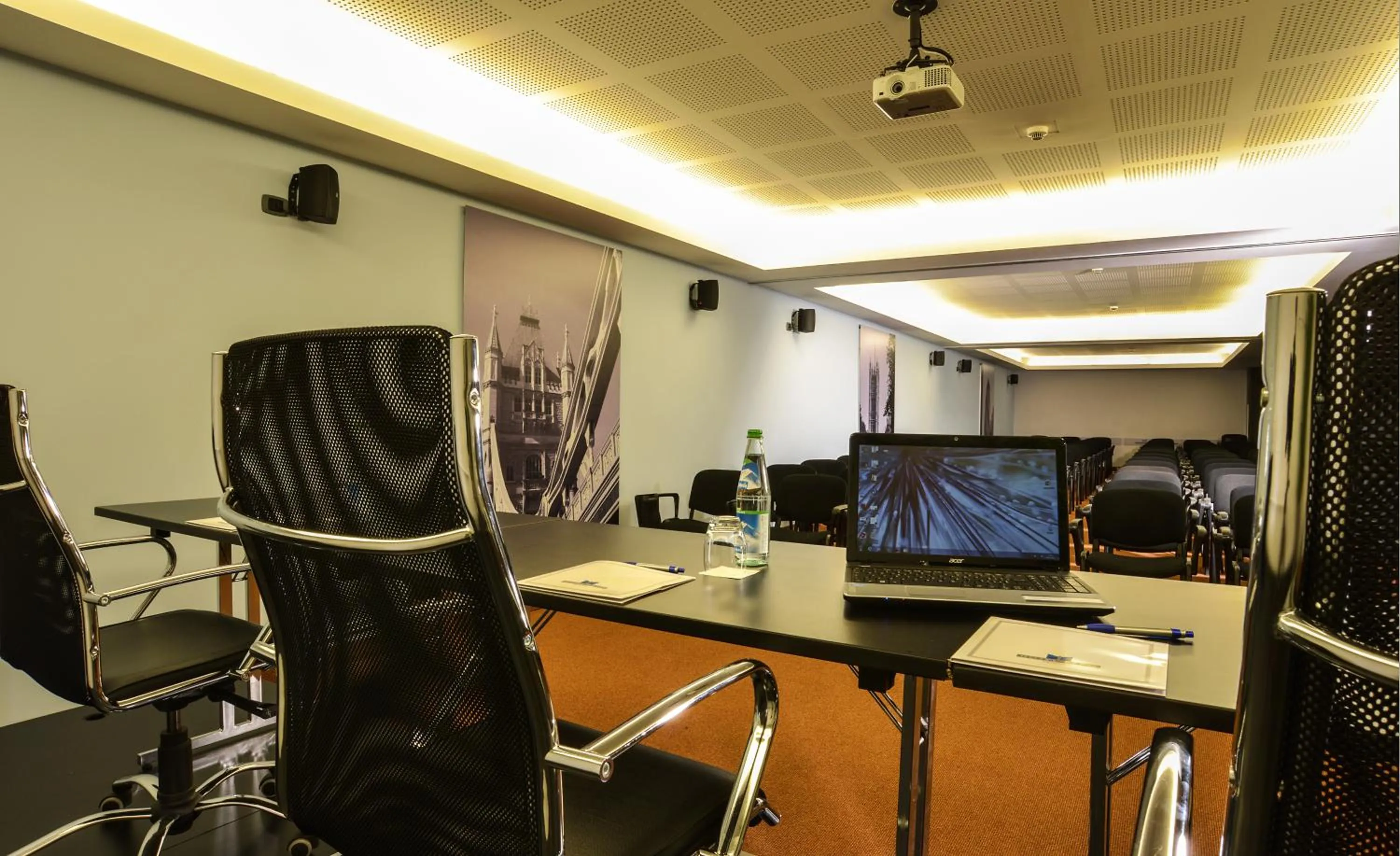 Business facilities in Best Western Plus Hotel Expo