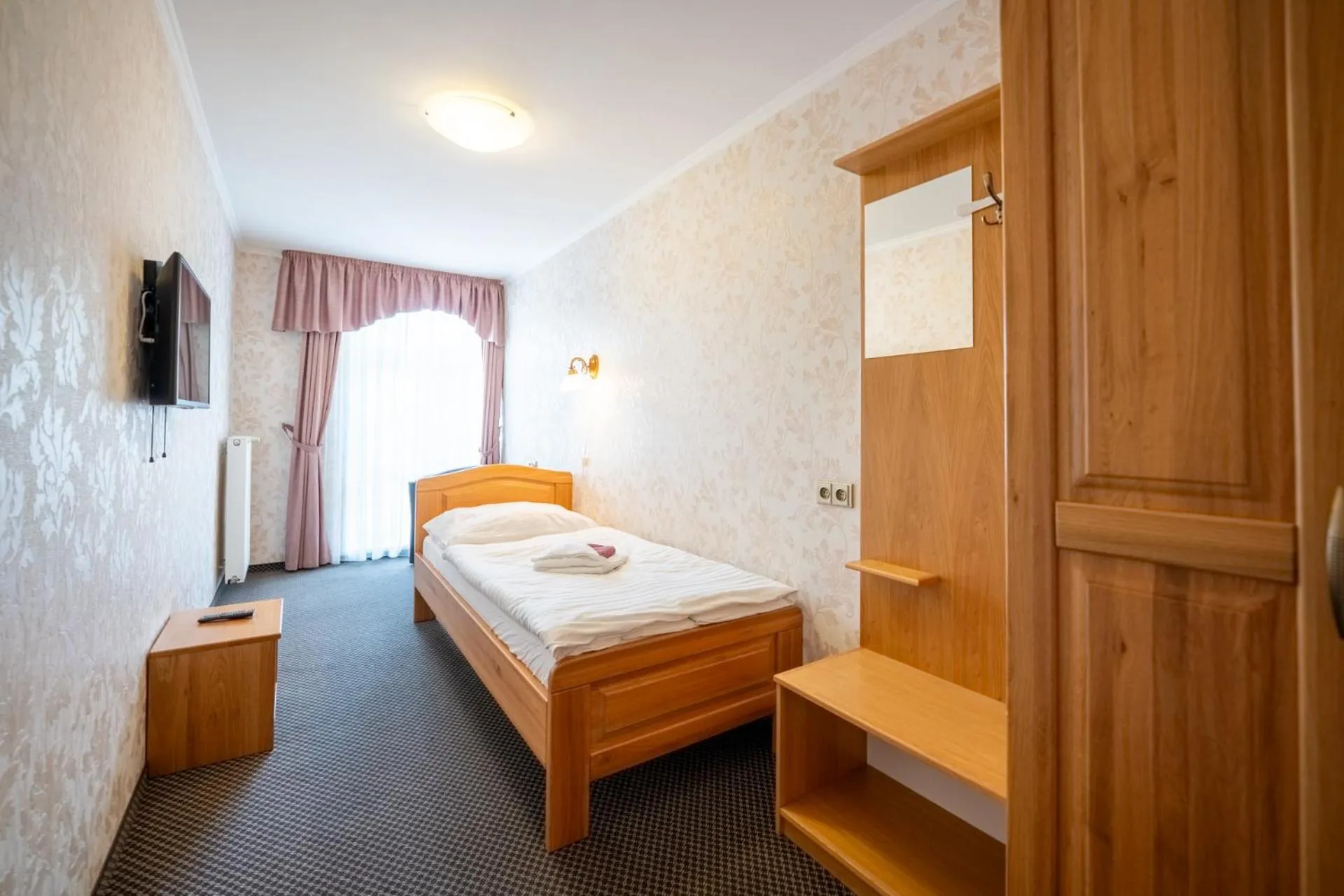 Bed in Spa Hotel MILLENIUM Karlovy Vary