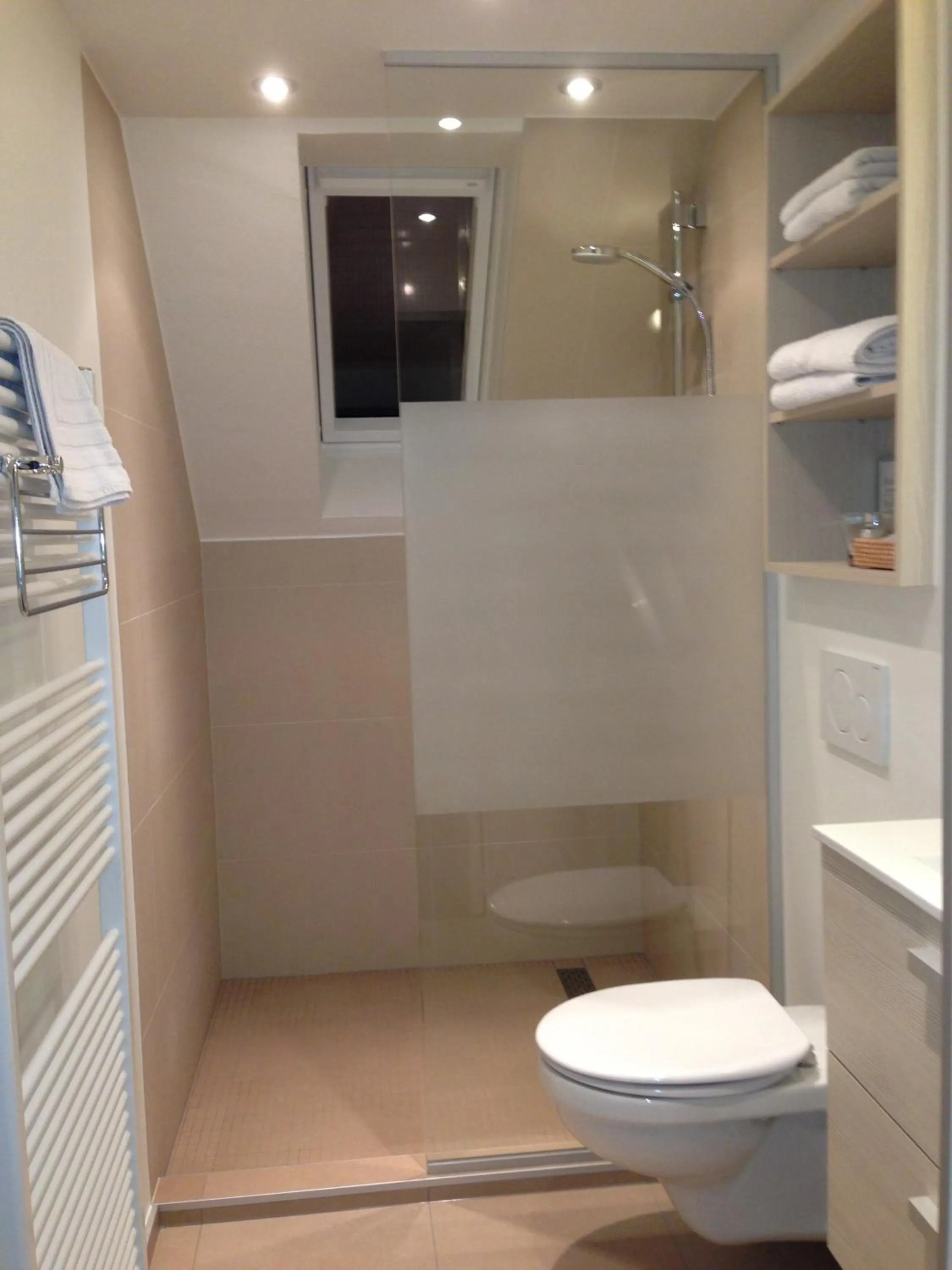 Shower in Hotel Rubens