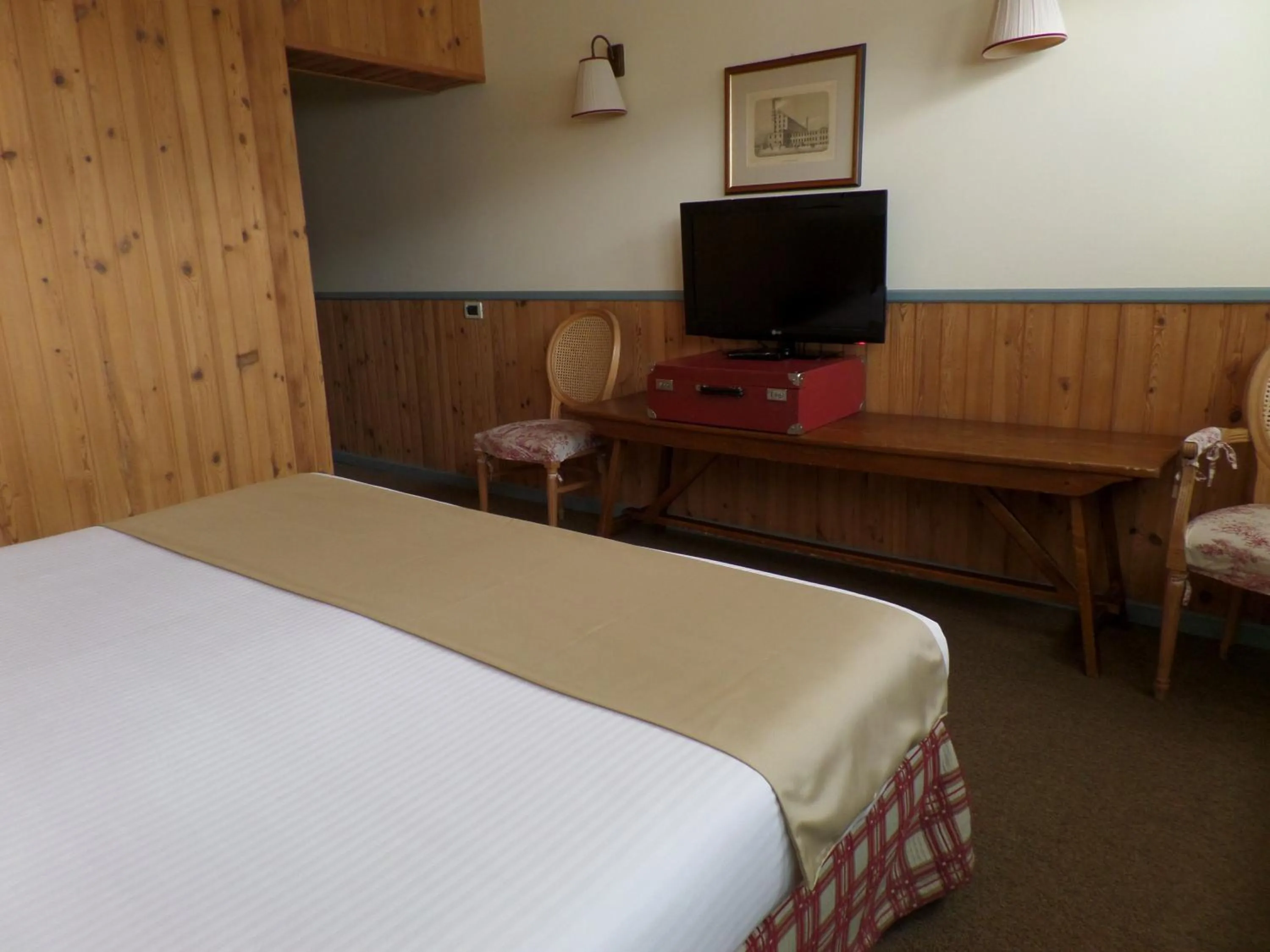 Photo of the whole room, Bed in Hotel Miramonti