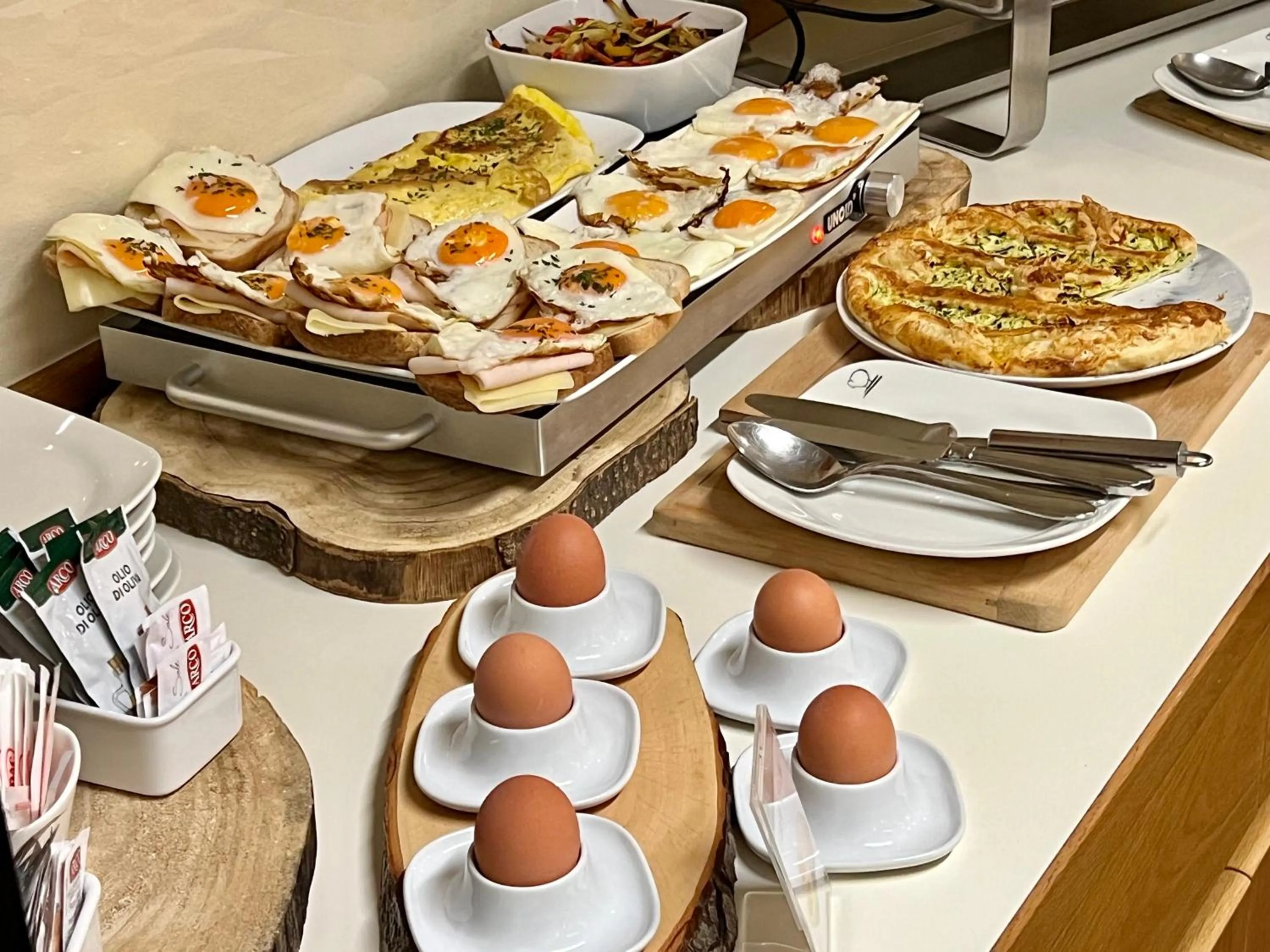 Buffet breakfast in Hotel Miramonti