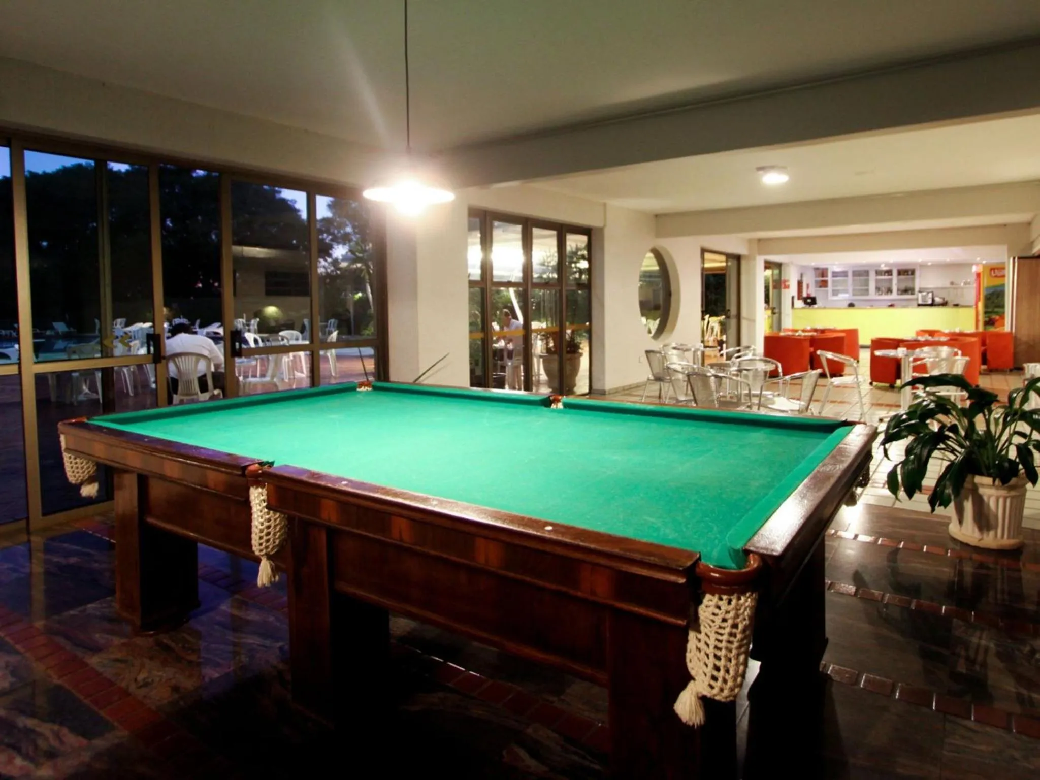 Billiard in Falls Galli Hotel