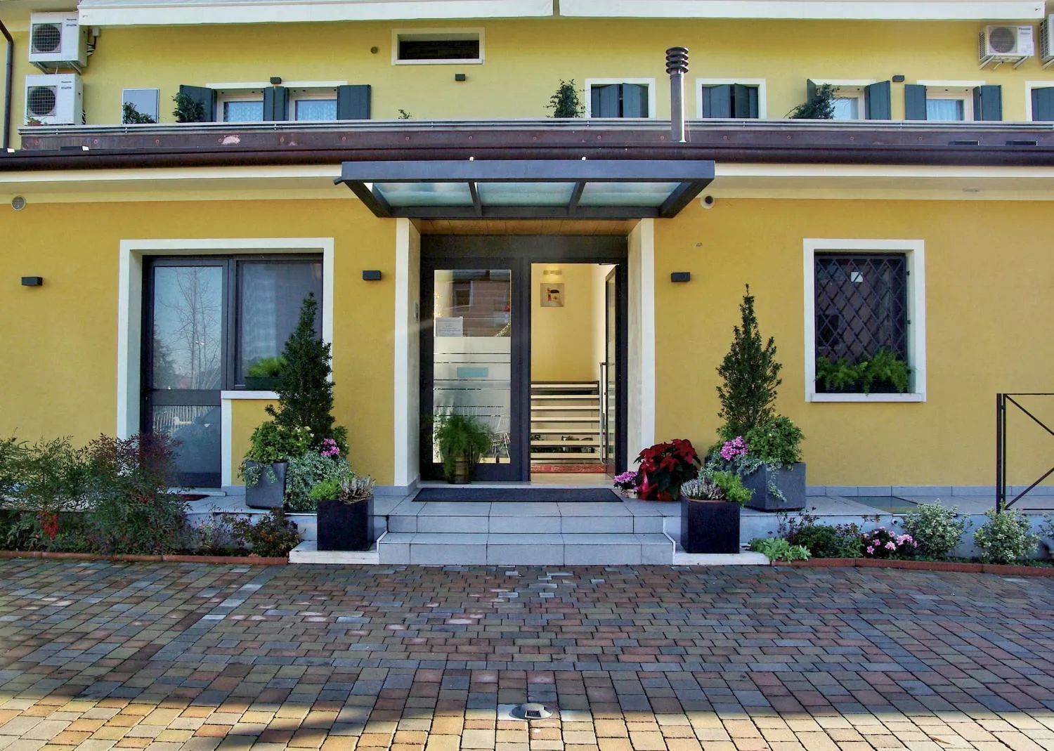 Property building in Hotel Rovere