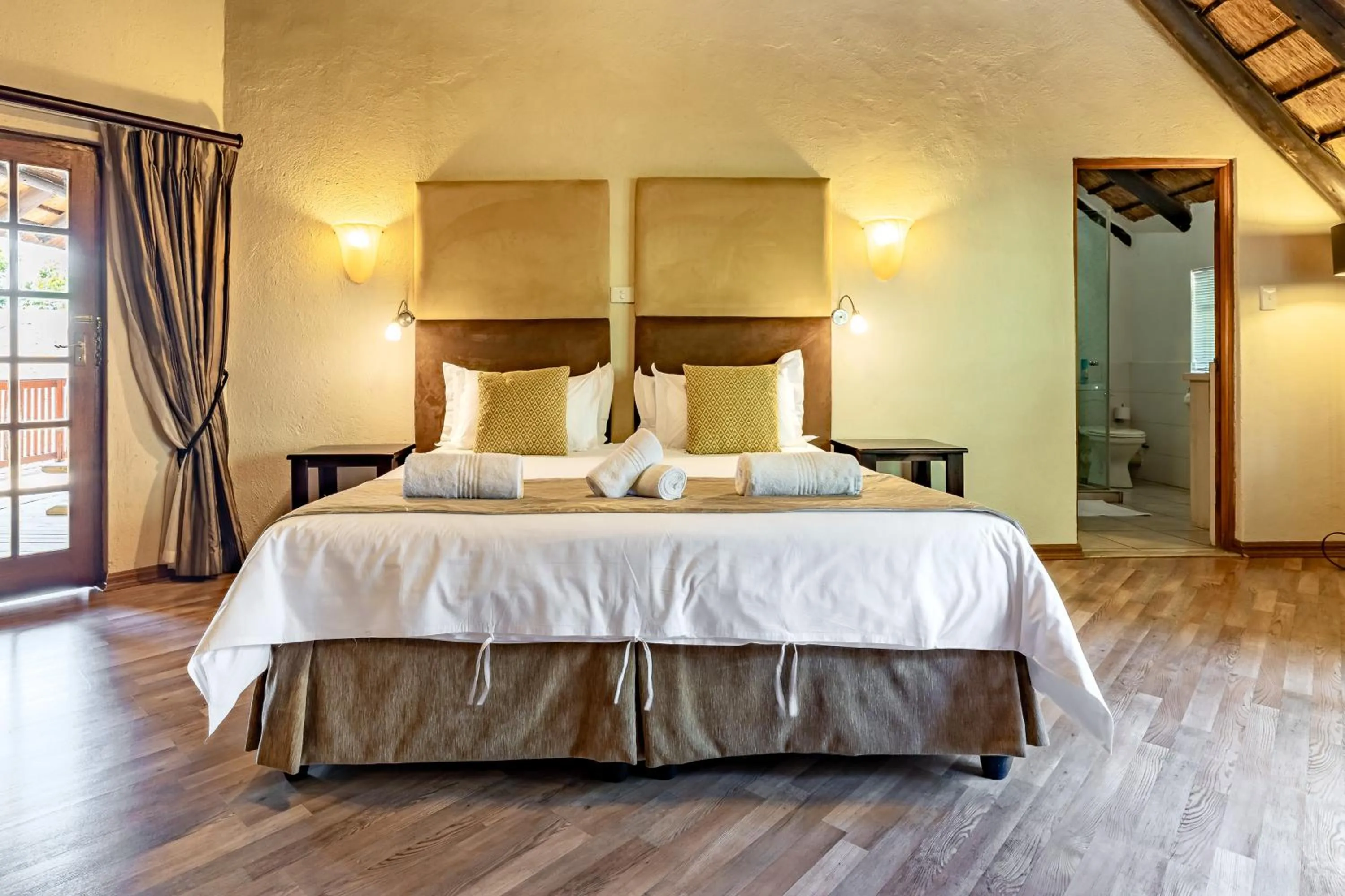 Bed in Woodlands Guest House