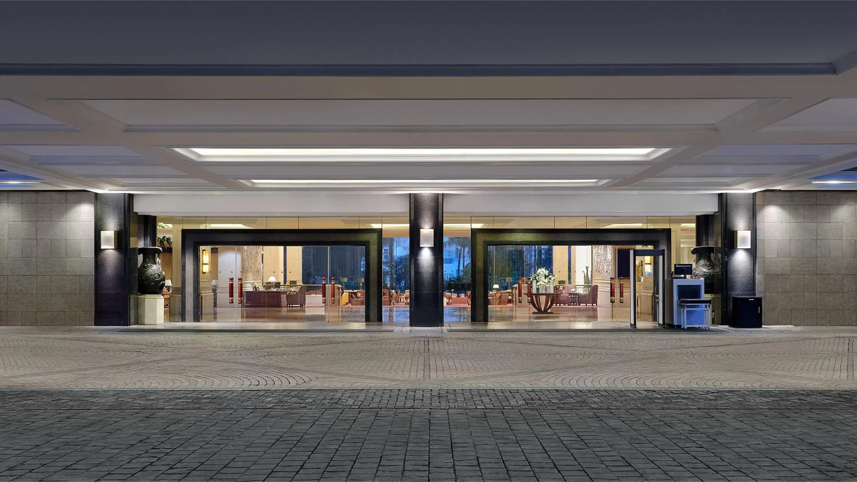 Facade/entrance in Shangri-La Jakarta