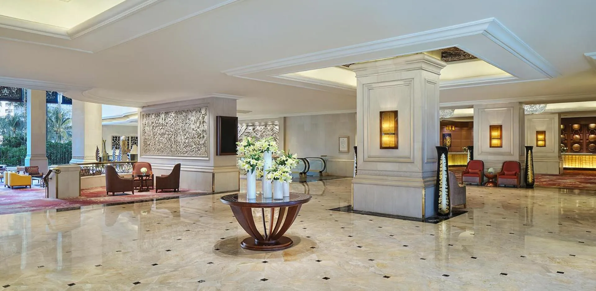 Lobby or reception in Shangri-La Jakarta
