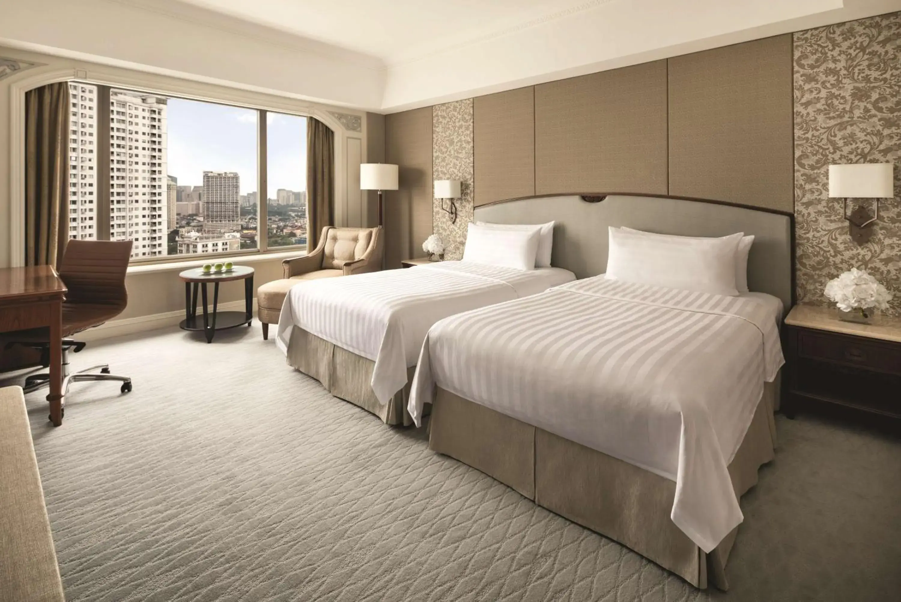 Deluxe Twin Room in Shangri-La Jakarta Deluxe Twin Room in Shangri-La Jakarta