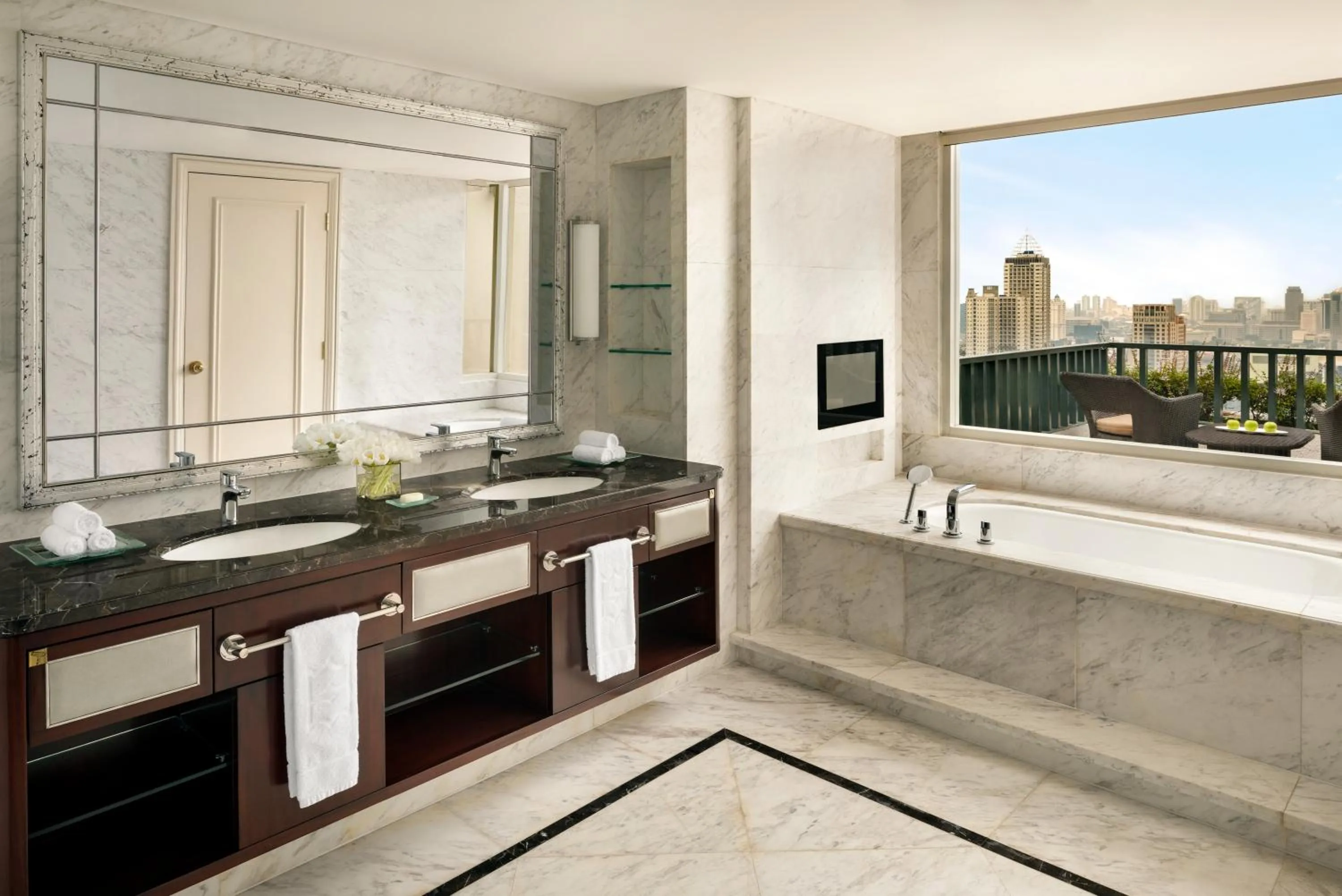 Bathroom in Shangri-La Jakarta