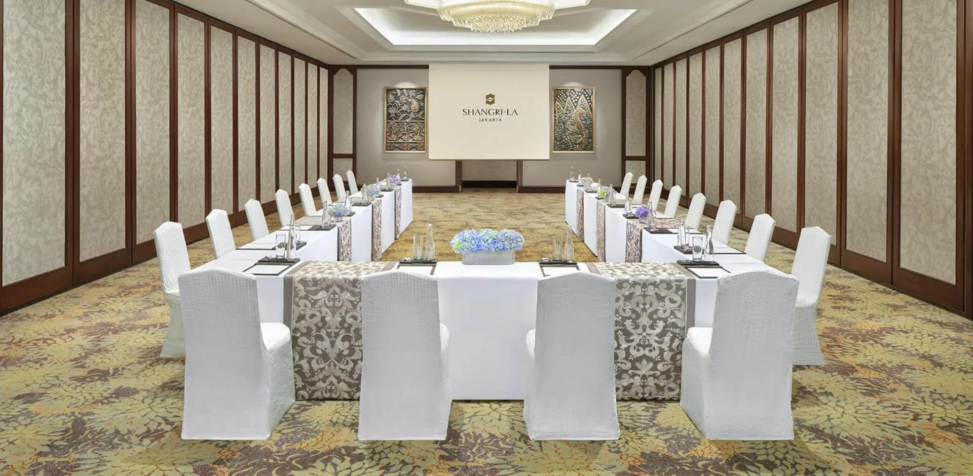 Meeting/conference room in Shangri-La Jakarta
