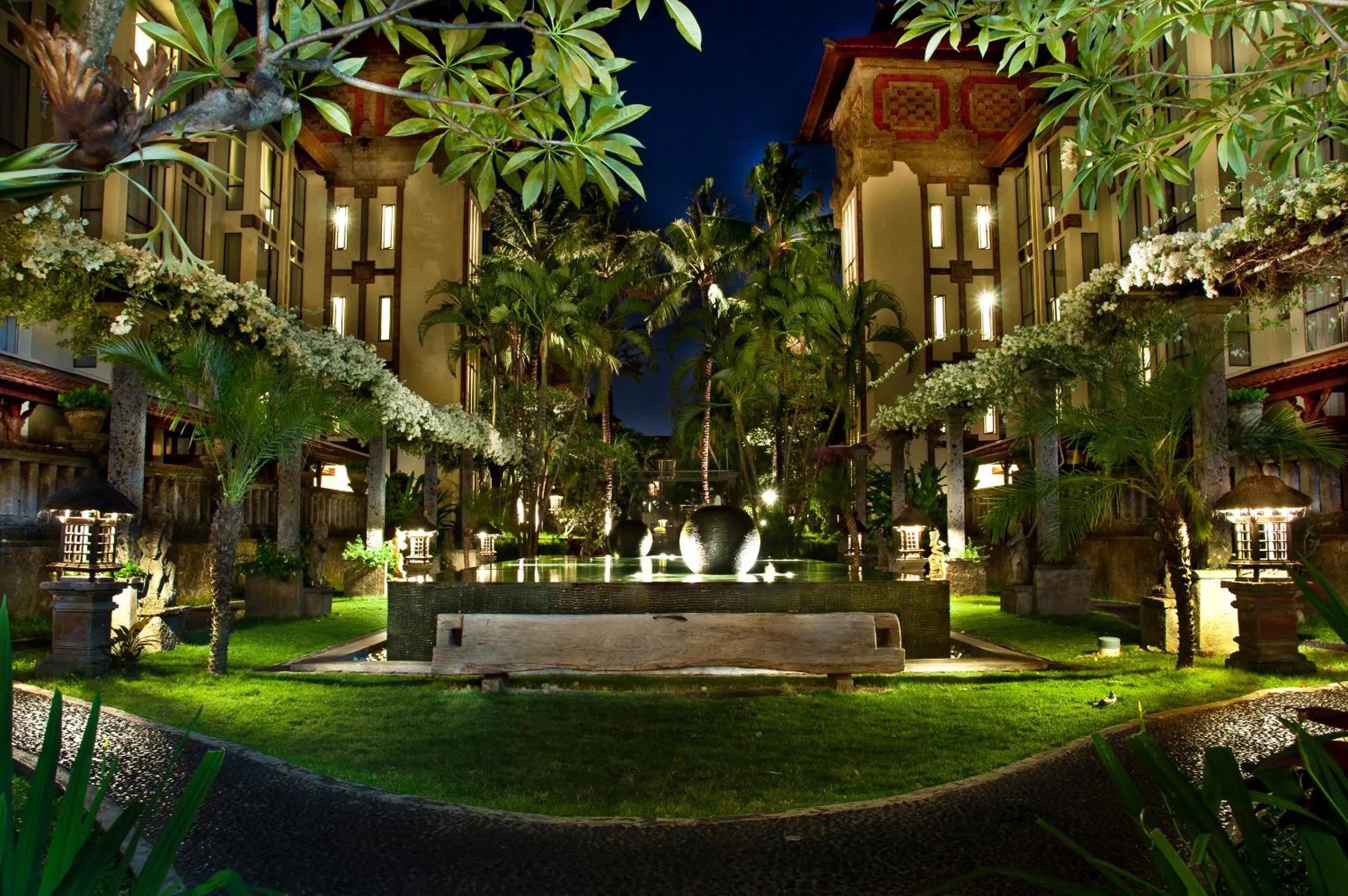 Garden in Prime Plaza Hotel Sanur – Bali