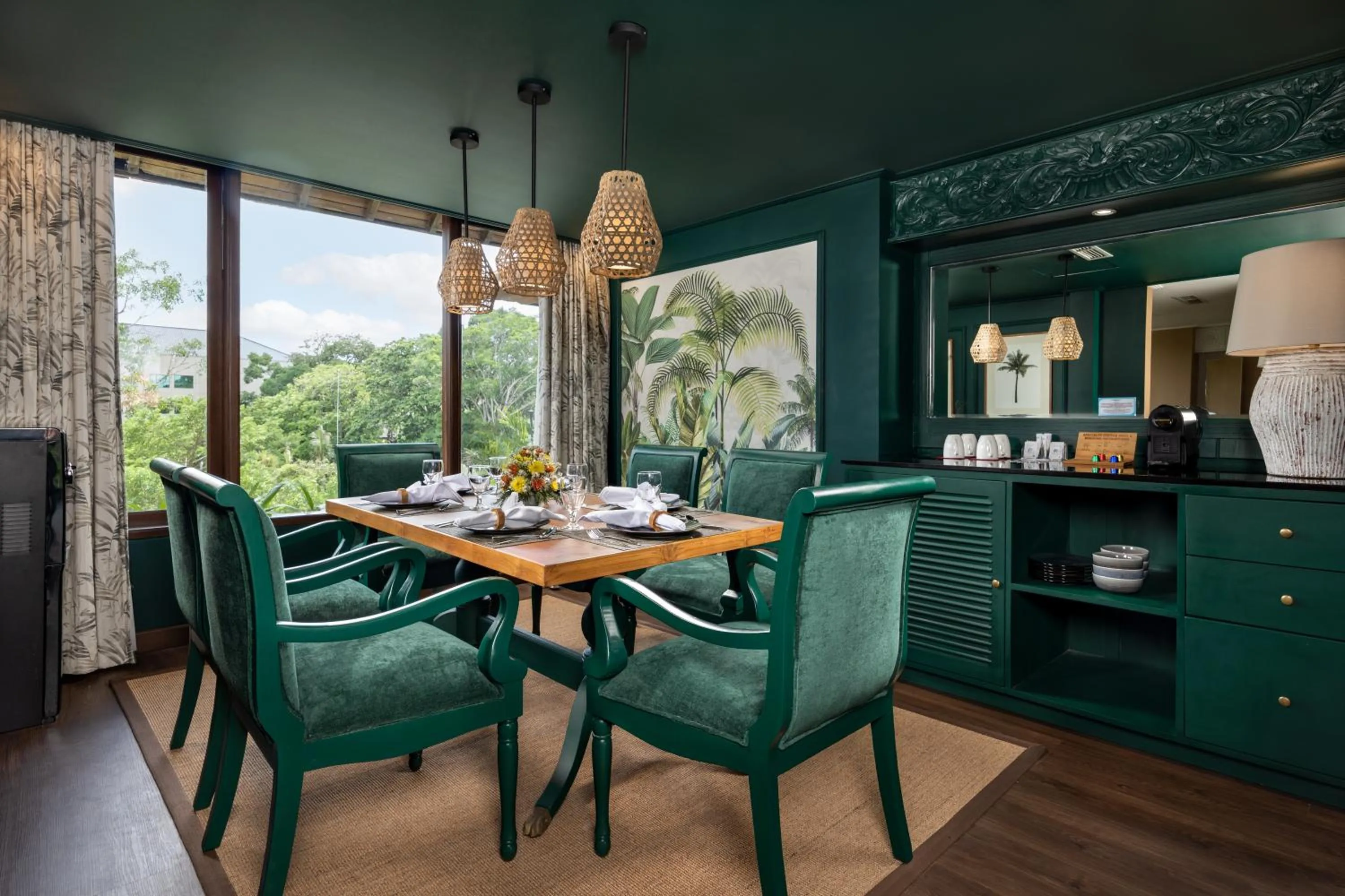 Dining area in Prime Plaza Hotel Sanur – Bali