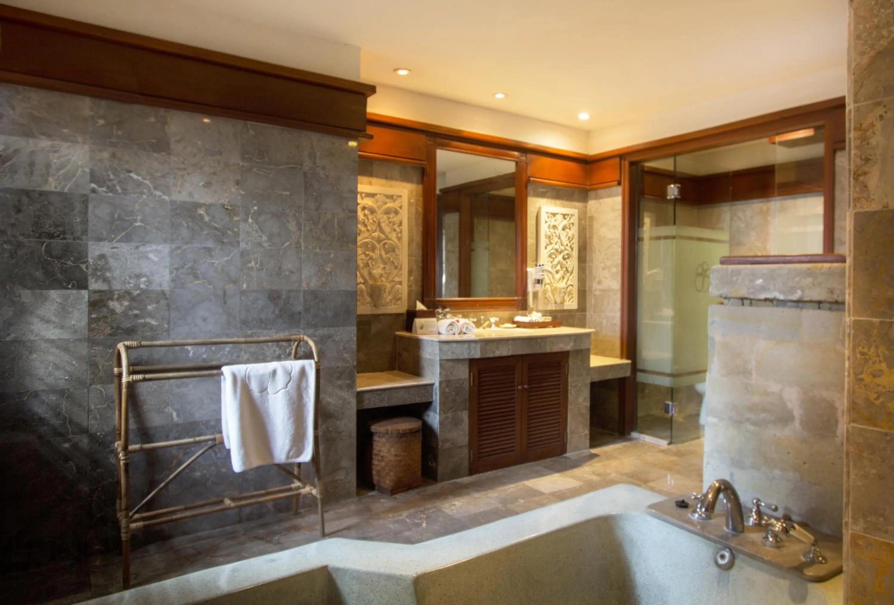 Bathroom in Grand Balisani Suites Hotel