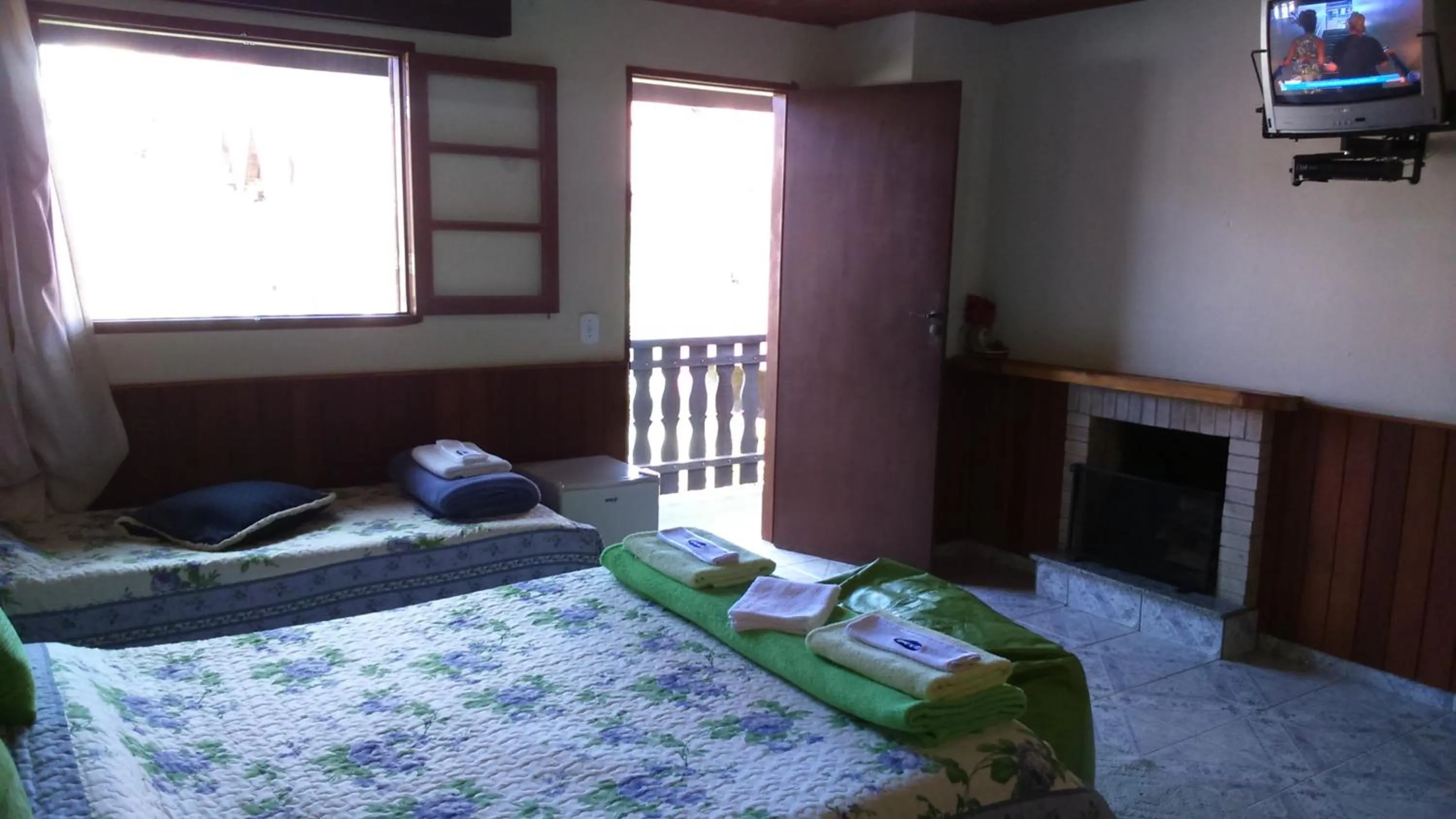 Photo of the whole room, Bed in Recanto dos Fernandes