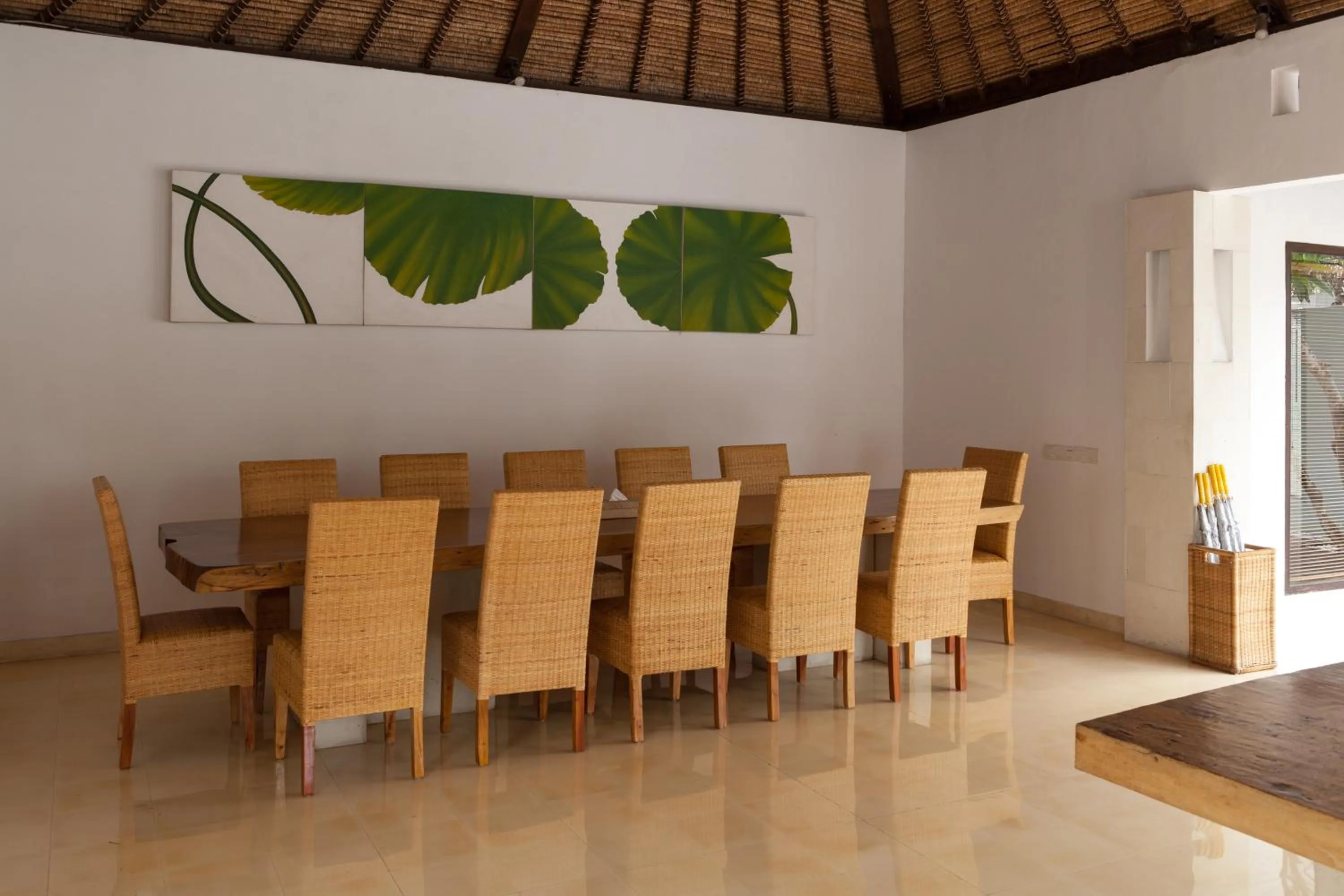 Dining area in Bvilla Spa