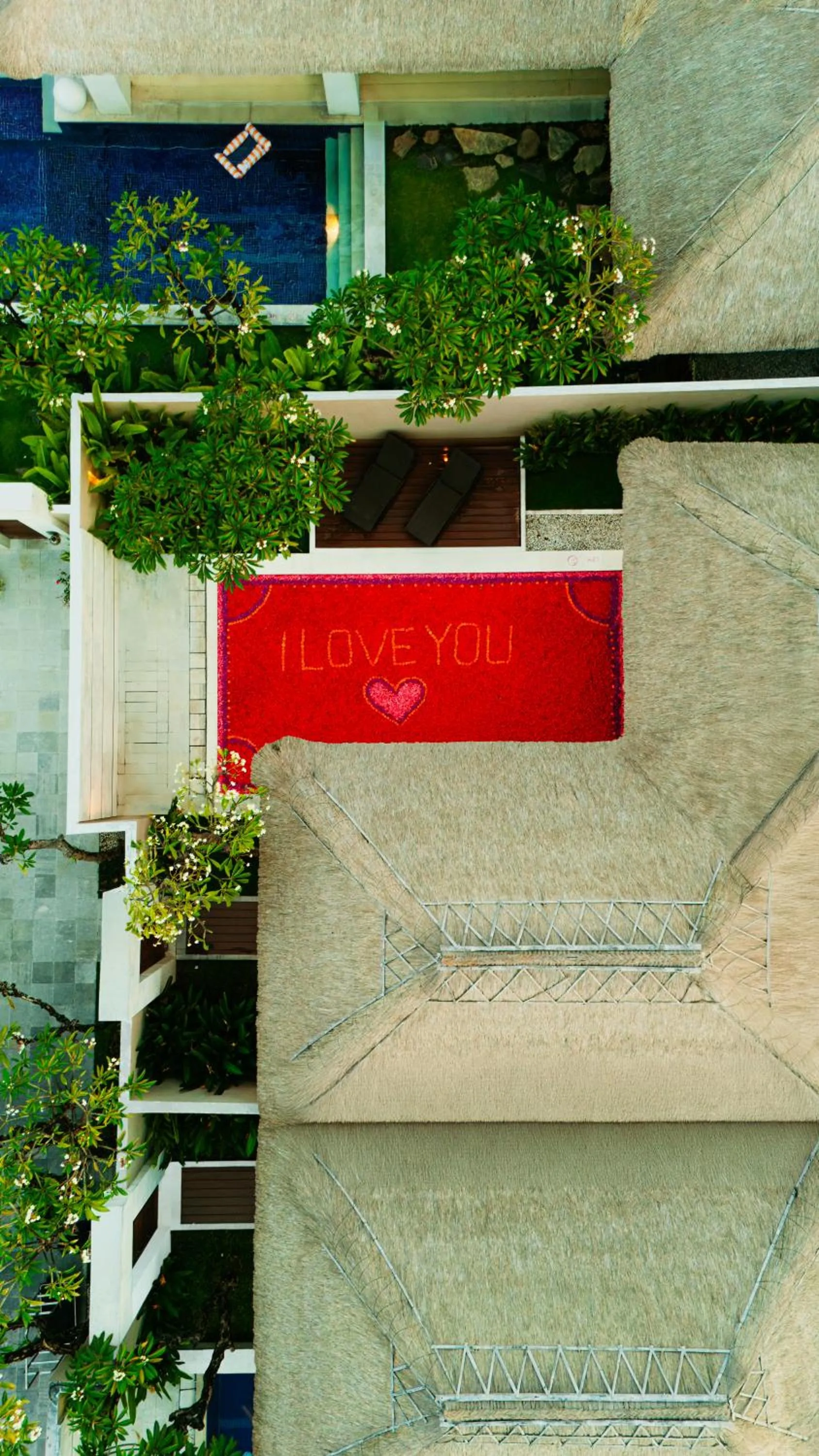Swimming pool in Bvilla Spa