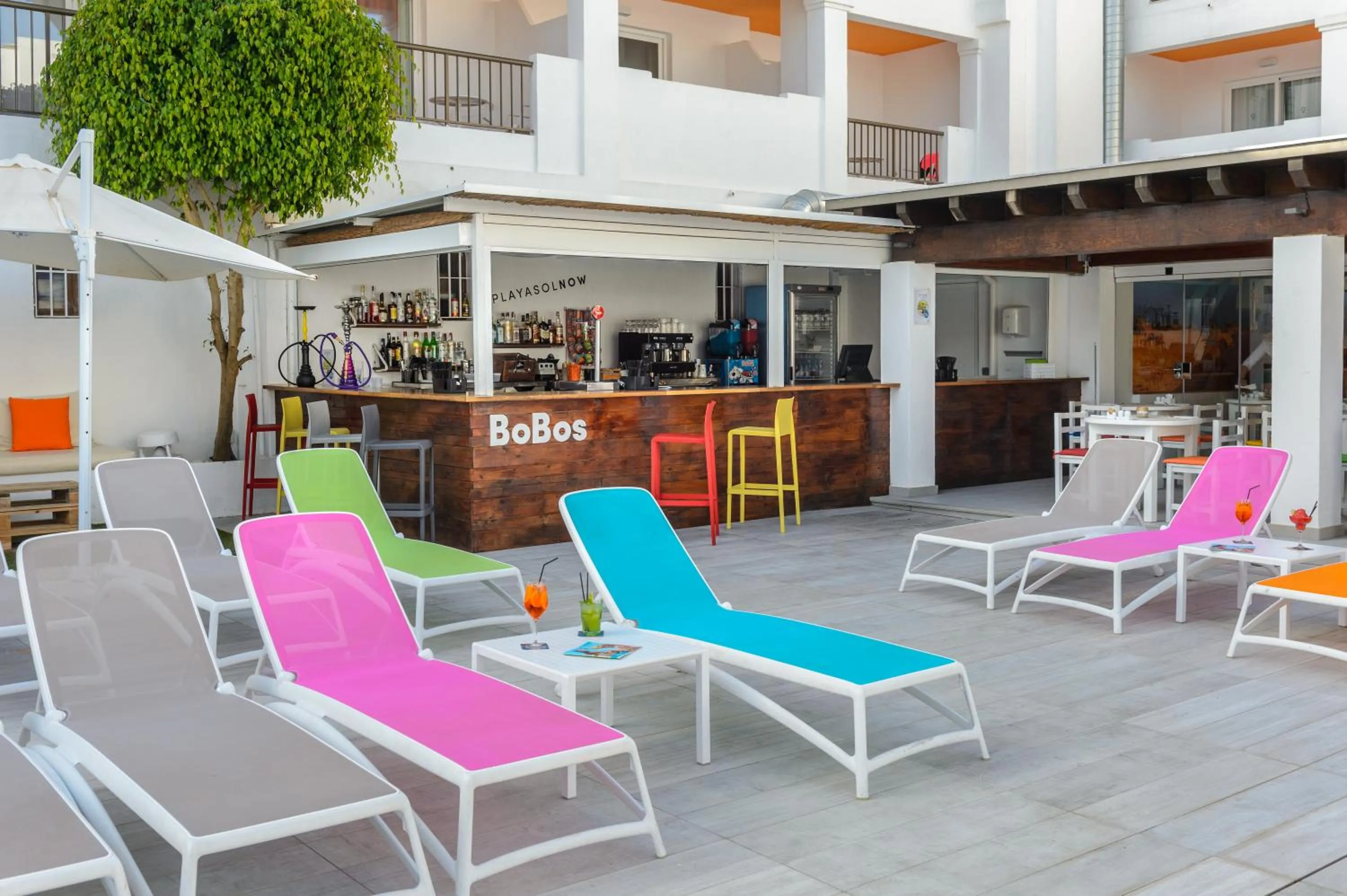 Lounge or bar in Hotel Vibra Bossa Flow - Adults only