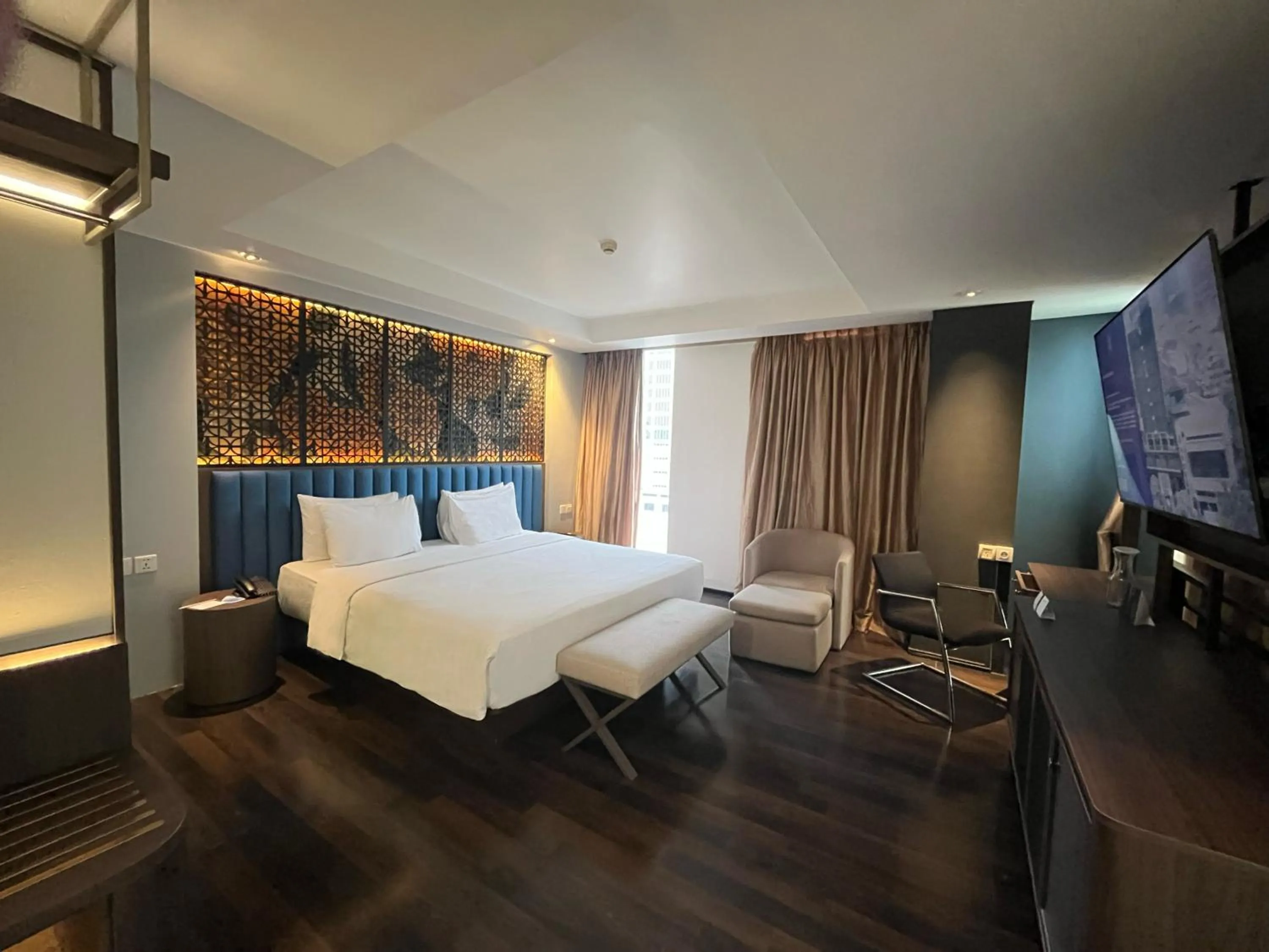 Bedroom, Bed in Akmani Hotel Jakarta