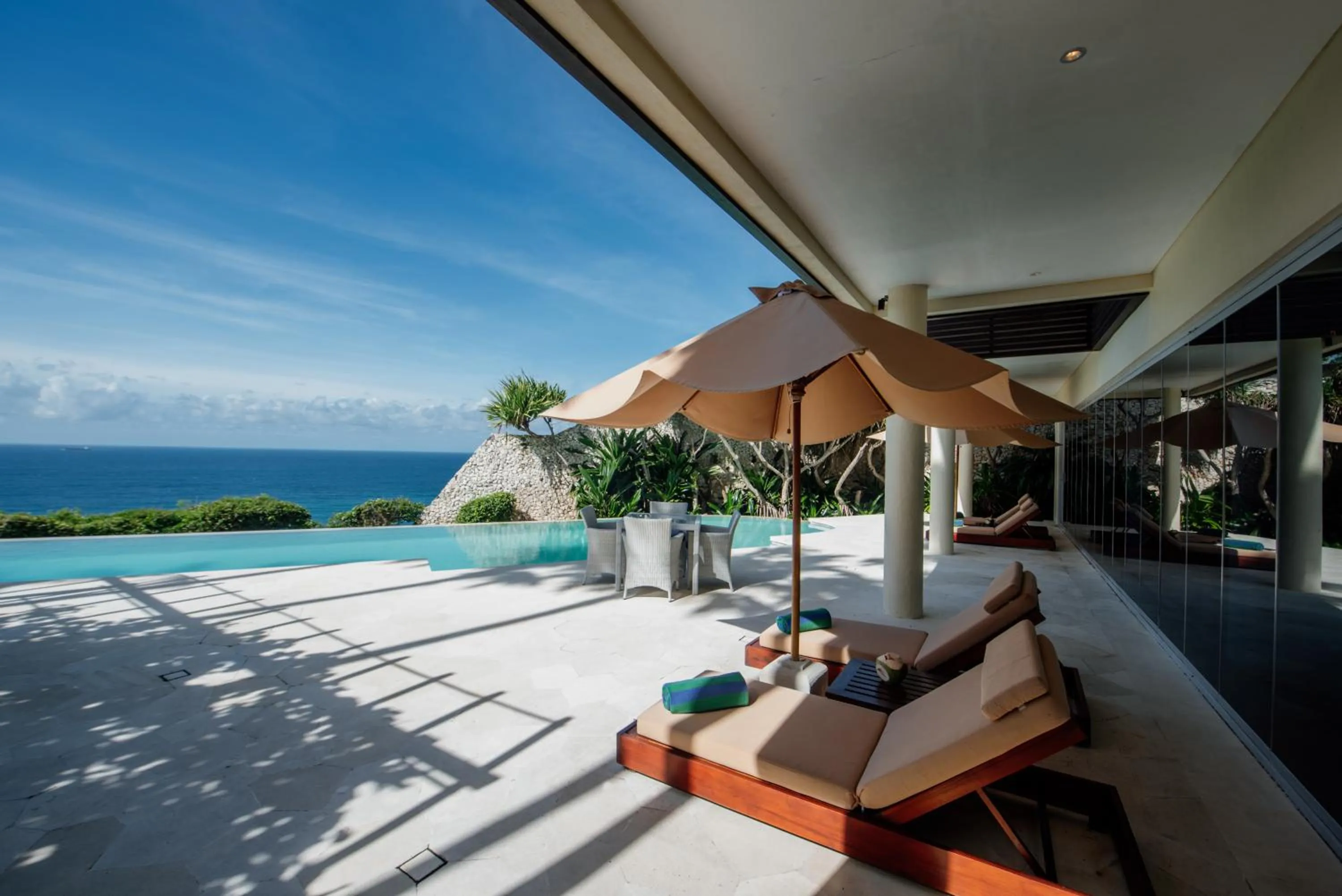 Swimming pool in Karma Kandara