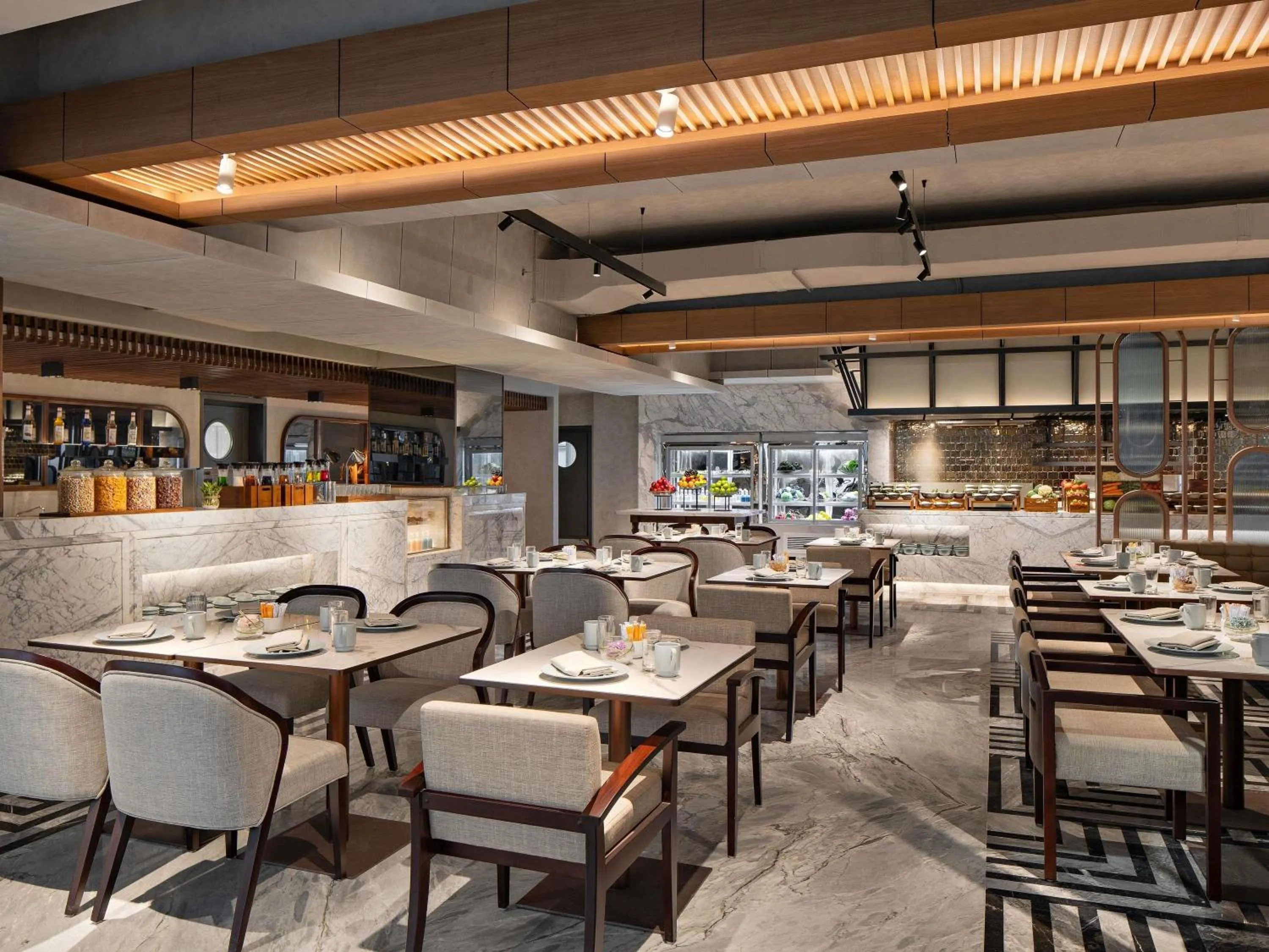 Restaurant/places to eat in Mövenpick Hotel Jakarta City Centre